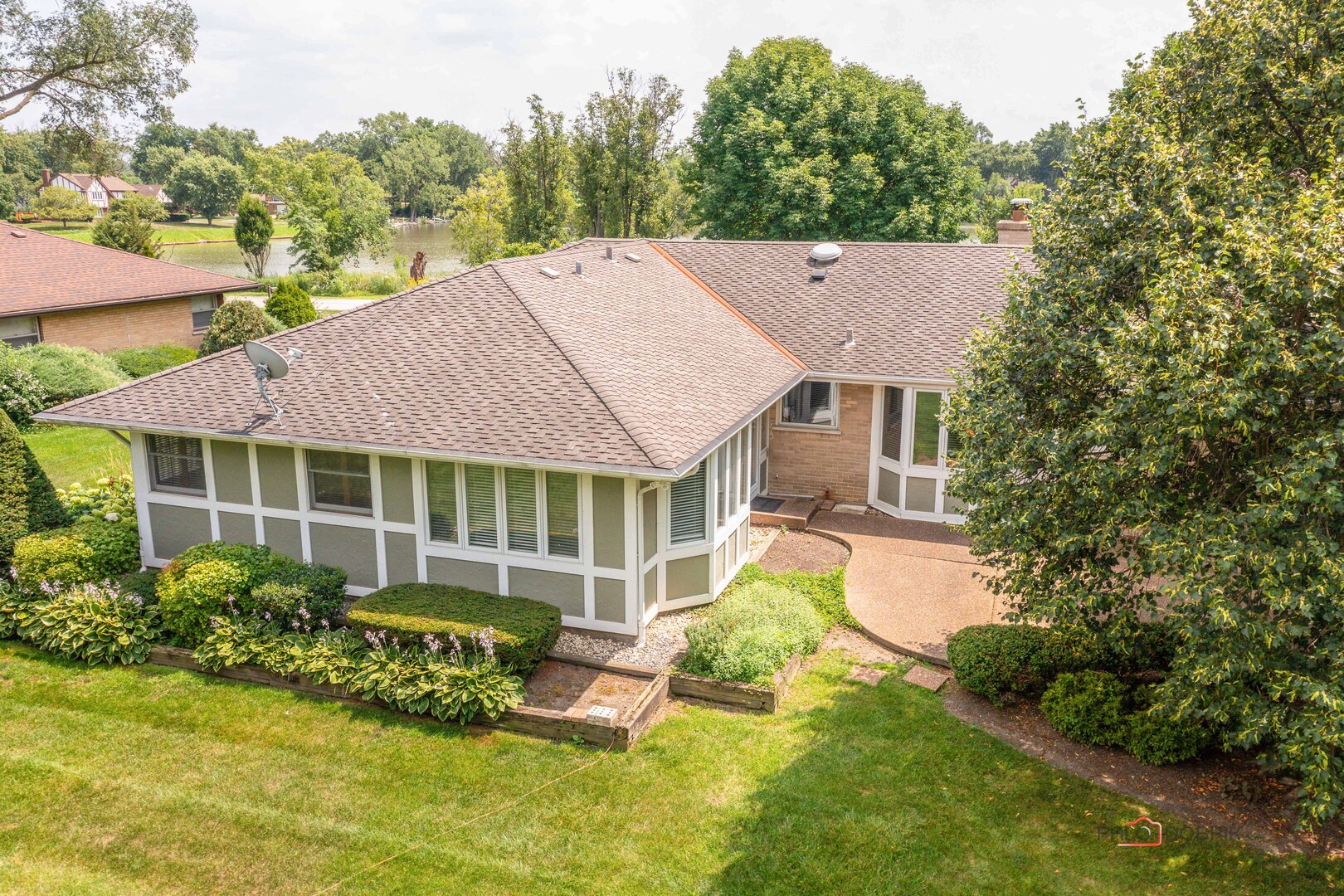 414 Hillcrest Drive, Prospect Heights, IL 60070