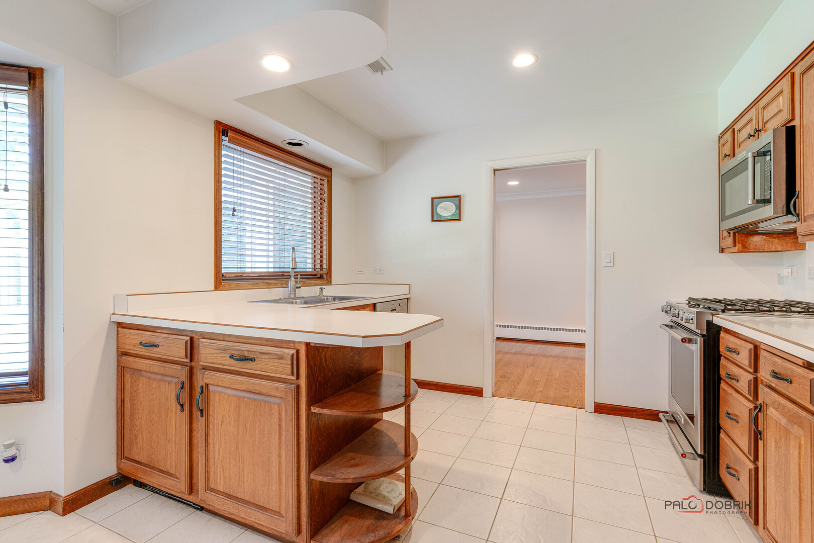 414 Hillcrest Drive, Prospect Heights, IL 60070
