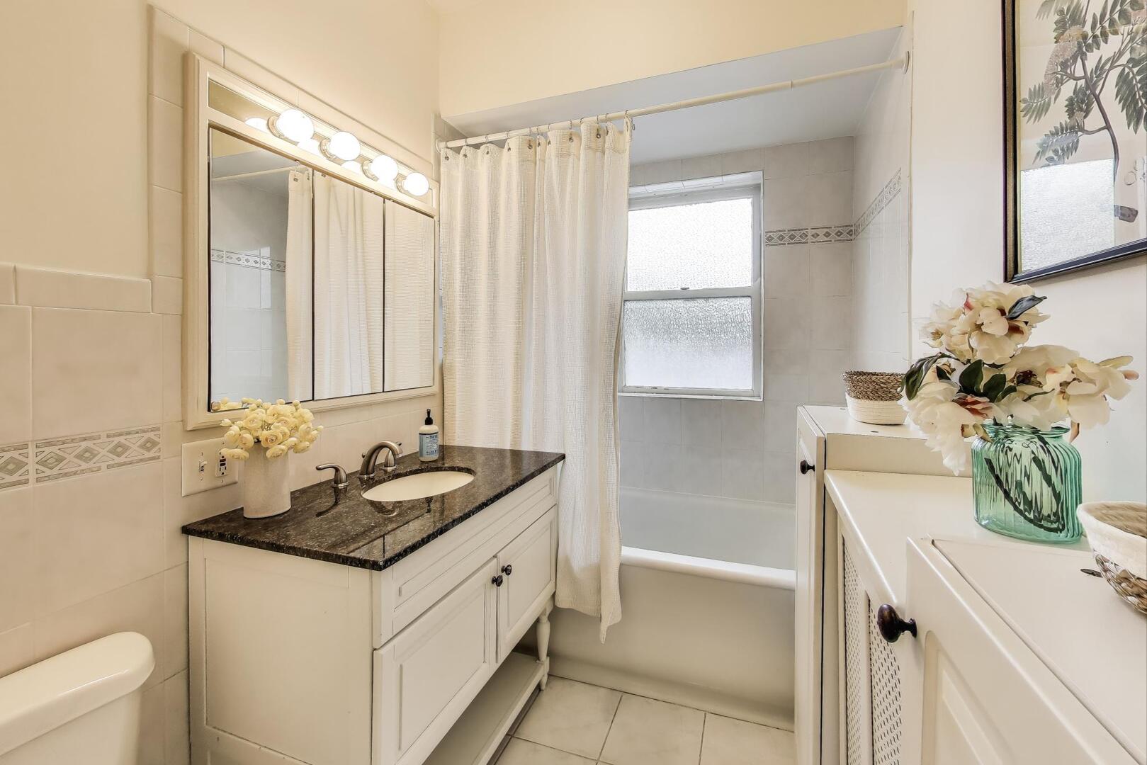 426 Washington Unit 3W Boulevard, Oak Park, IL 60302