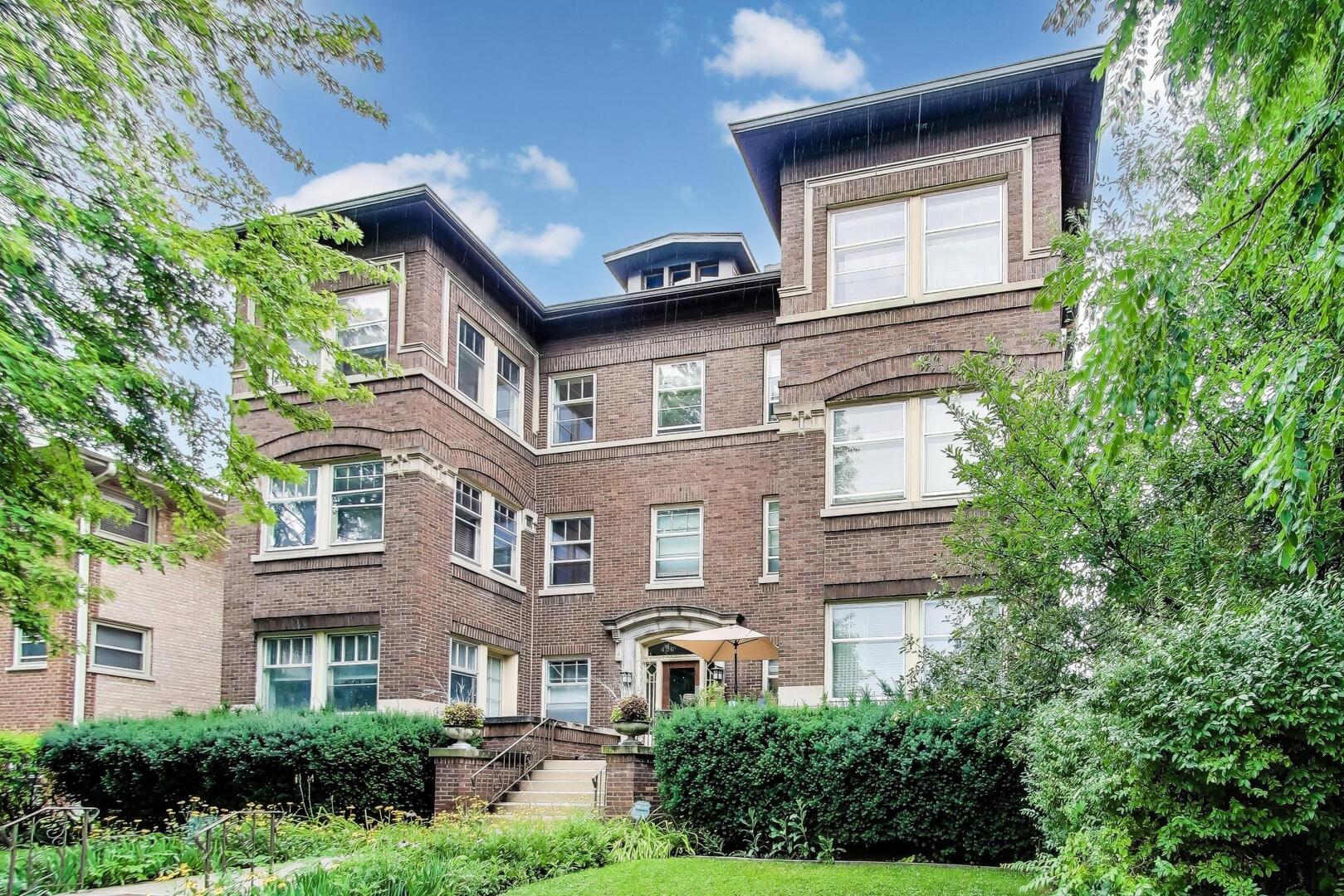426 Washington Unit 3W Boulevard, Oak Park, IL 60302