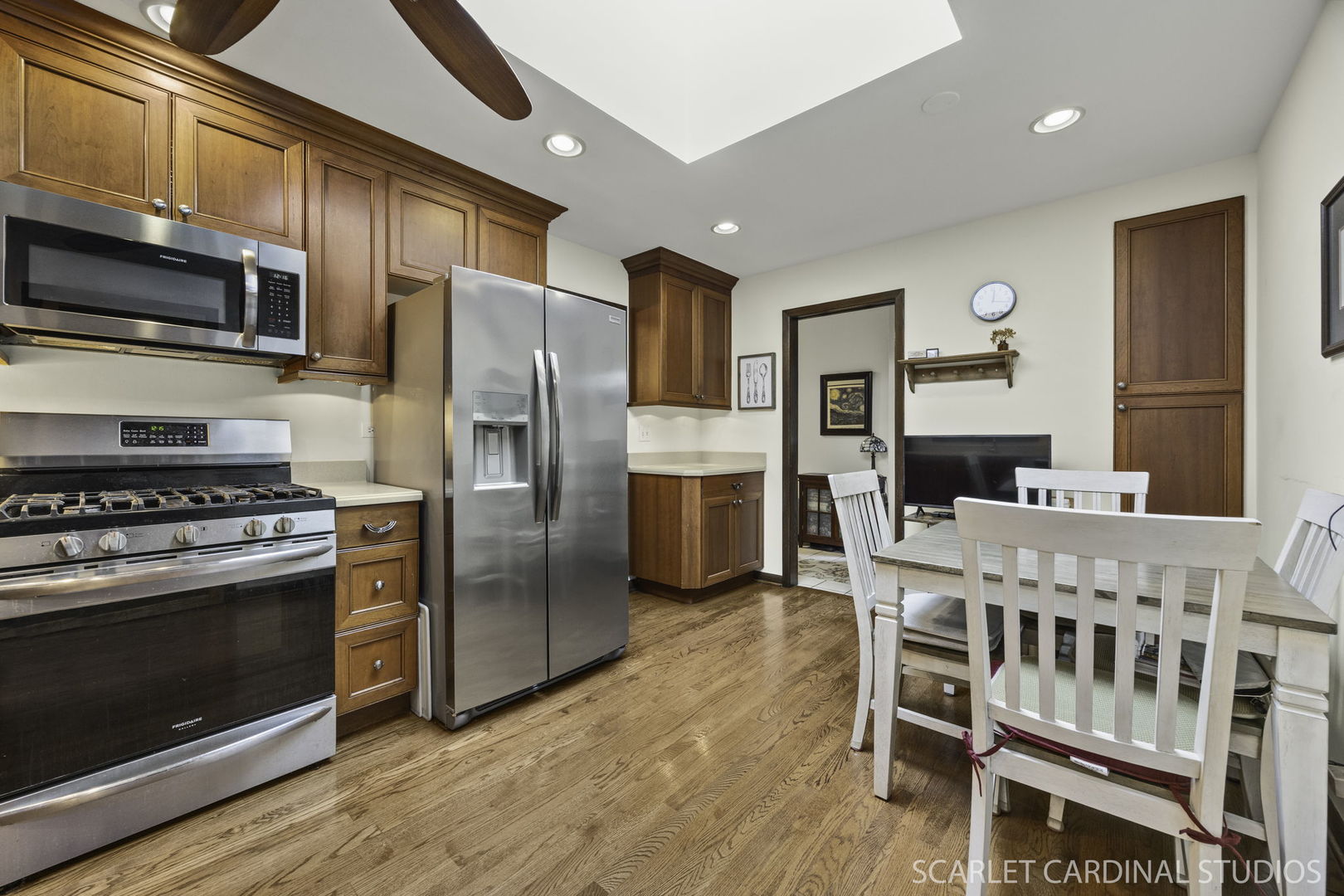 19 E Jackson Street, Villa Park, IL 60181