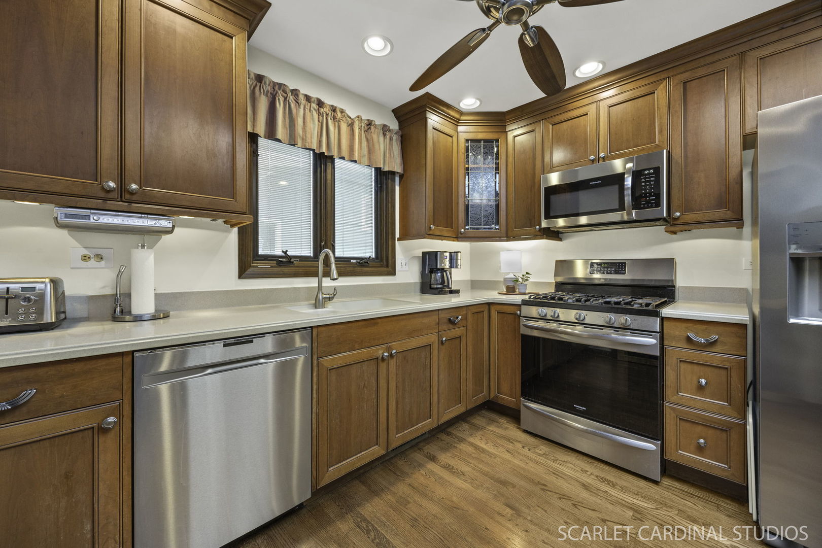 19 E Jackson Street, Villa Park, IL 60181