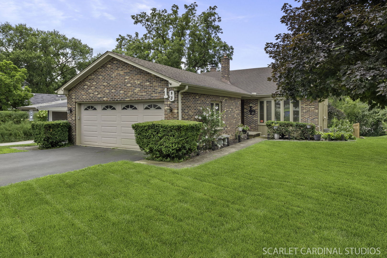 19 E Jackson Street, Villa Park, IL 60181