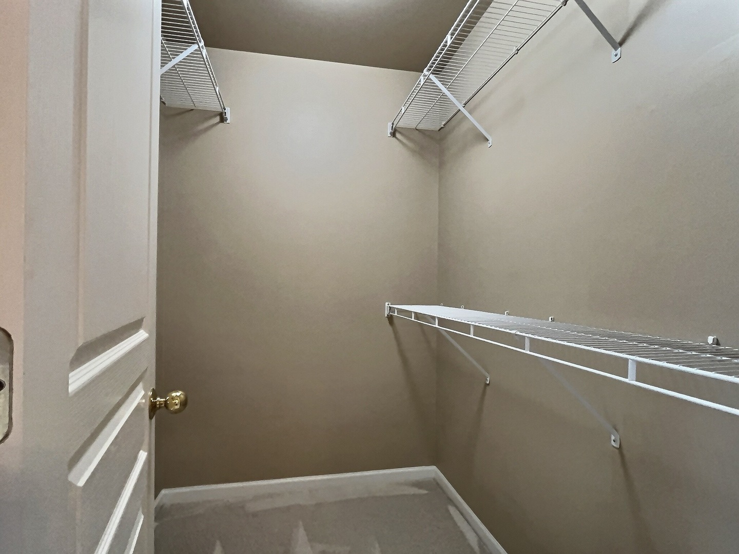 3142 Bromley Lane, Aurora, IL 60502