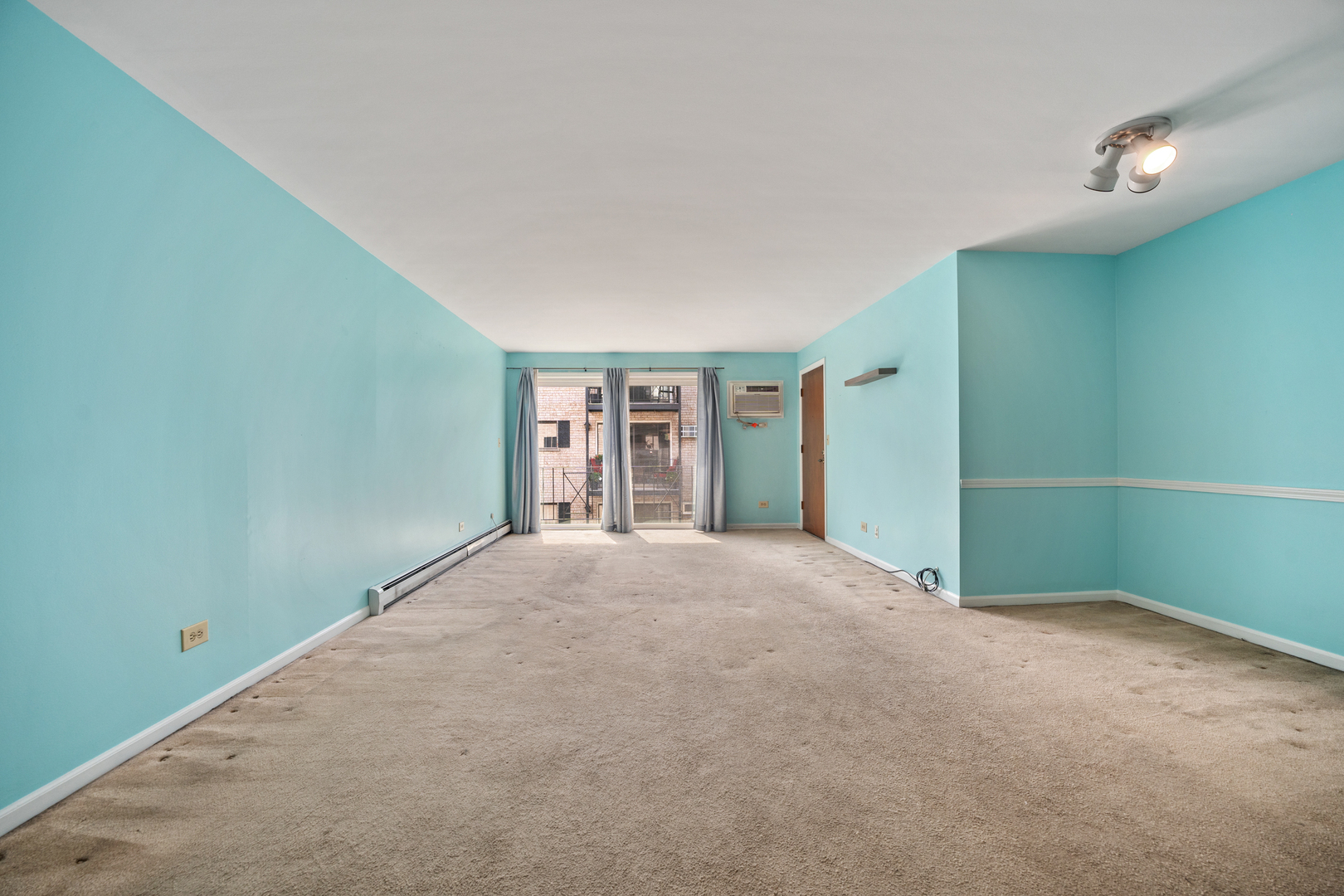 8511 W Catherine Avenue #287, Chicago, IL 60656