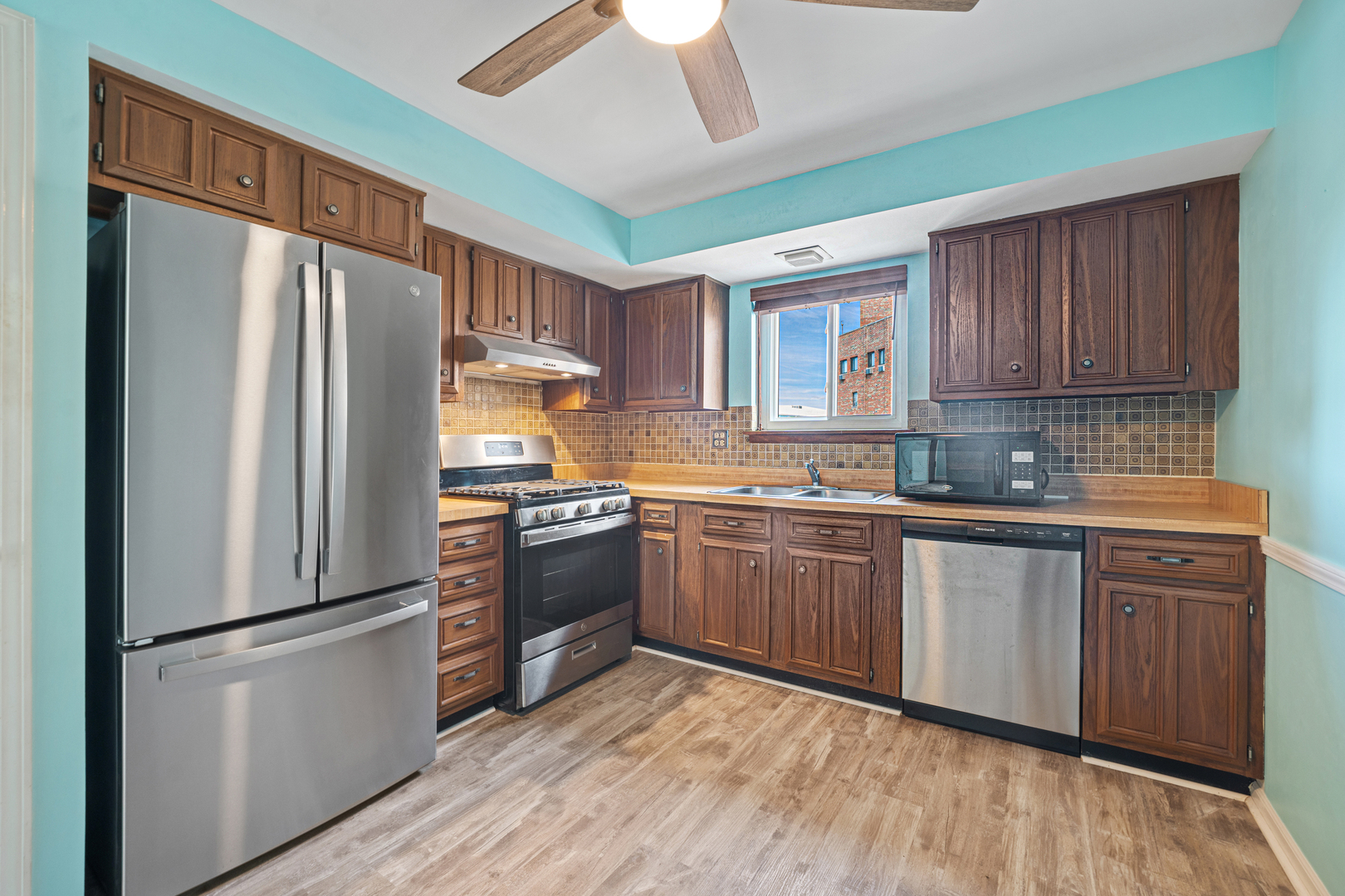 8511 W Catherine Avenue #287, Chicago, IL 60656