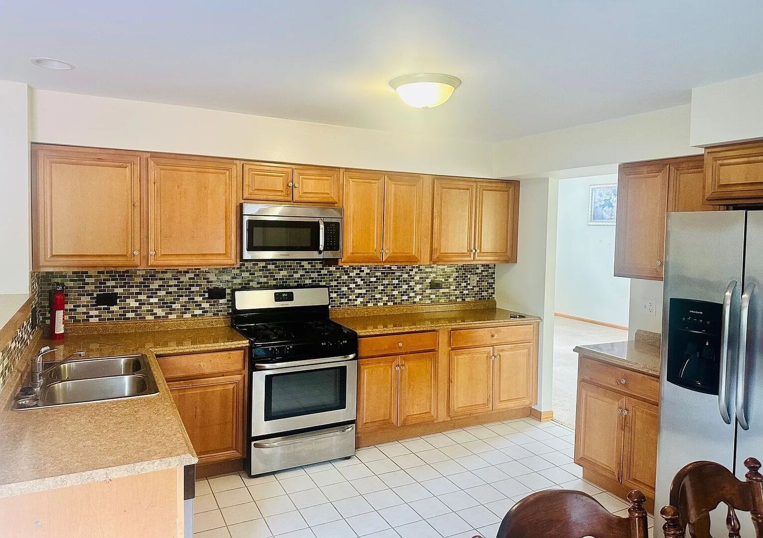 360 Thomas Drive, West Chicago, IL 60185