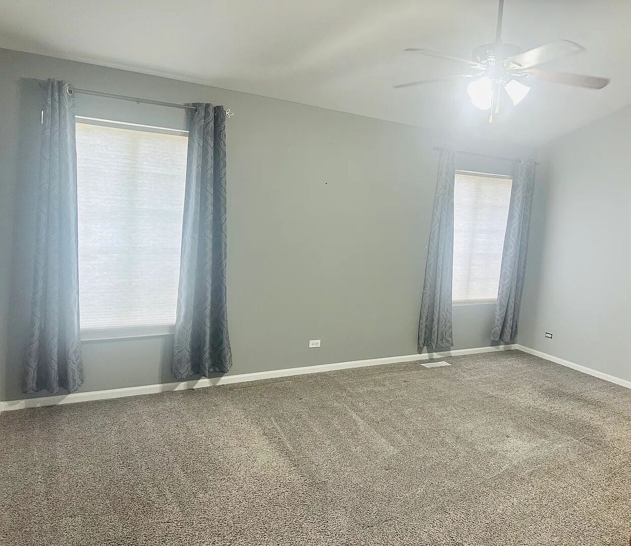 360 Thomas Drive, West Chicago, IL 60185