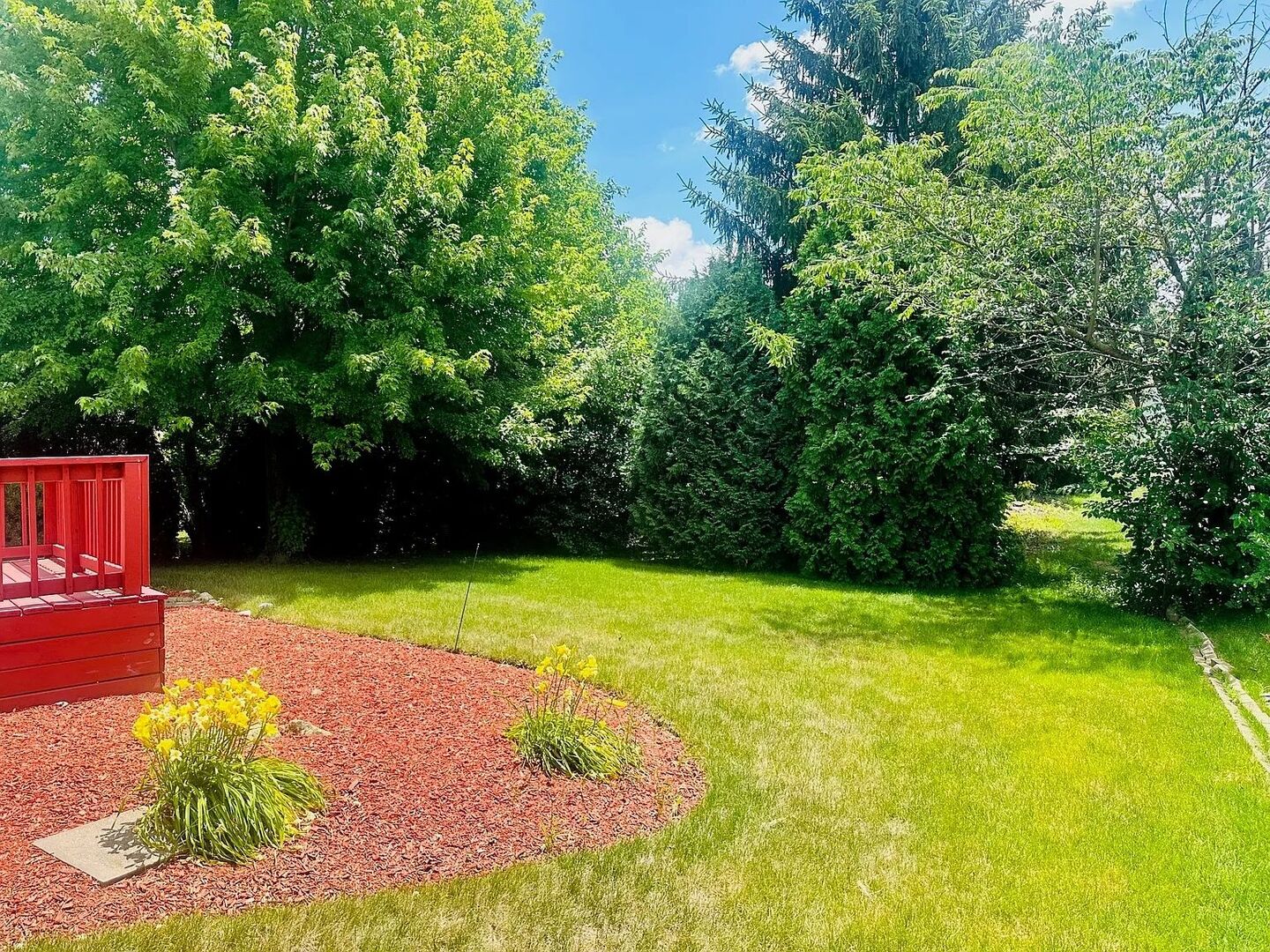 360 Thomas Drive, West Chicago, IL 60185
