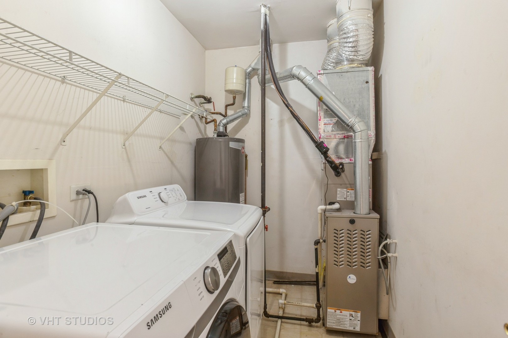 881 N Swift Road #106, Addison, IL 60101