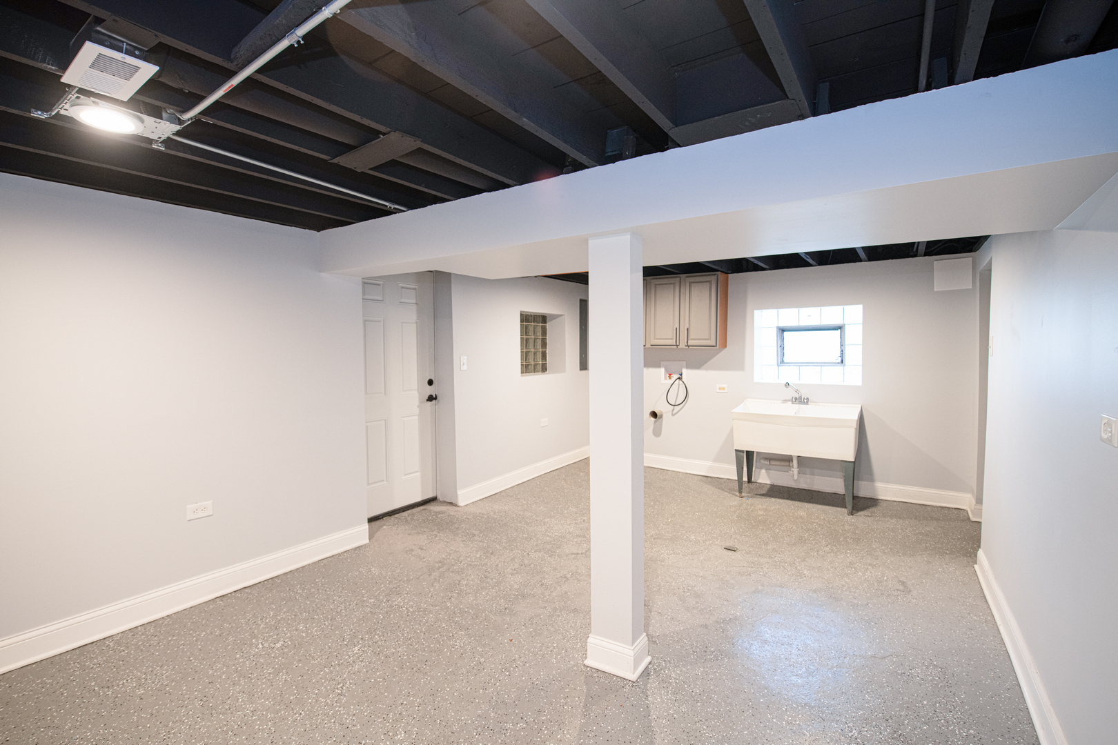 10151 S Avenue M, Chicago, IL 60617