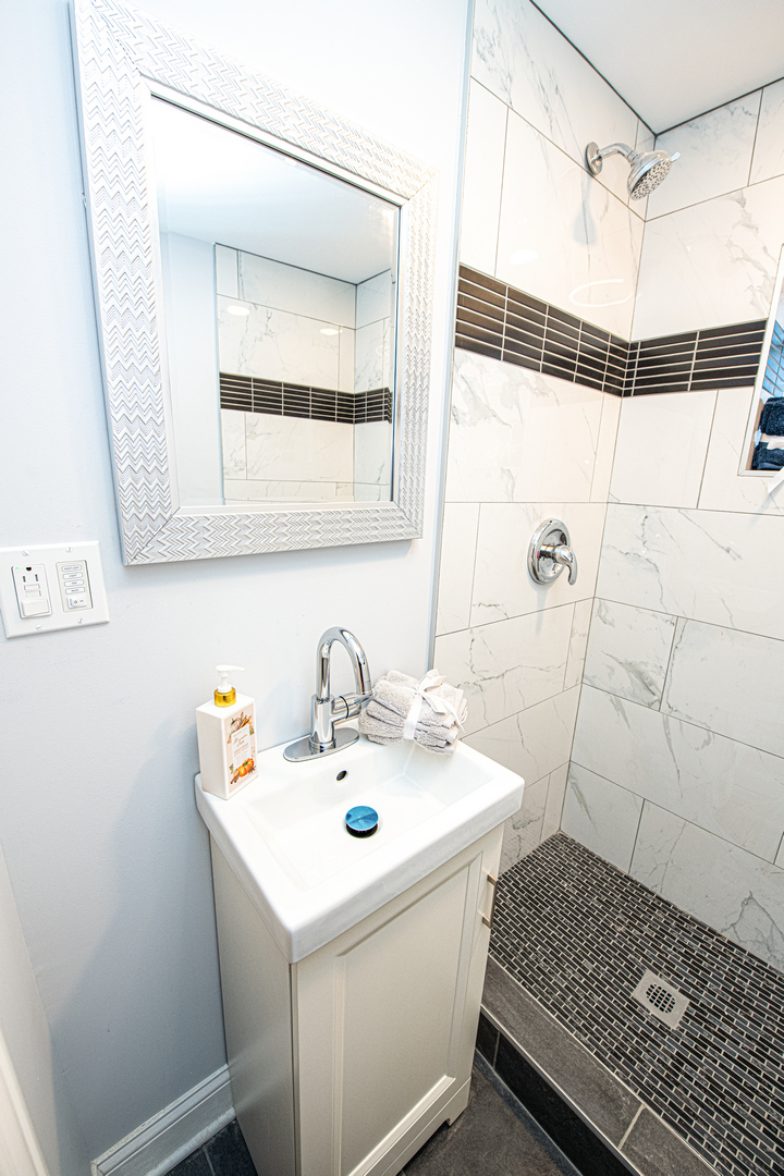10151 S Avenue M, Chicago, IL 60617