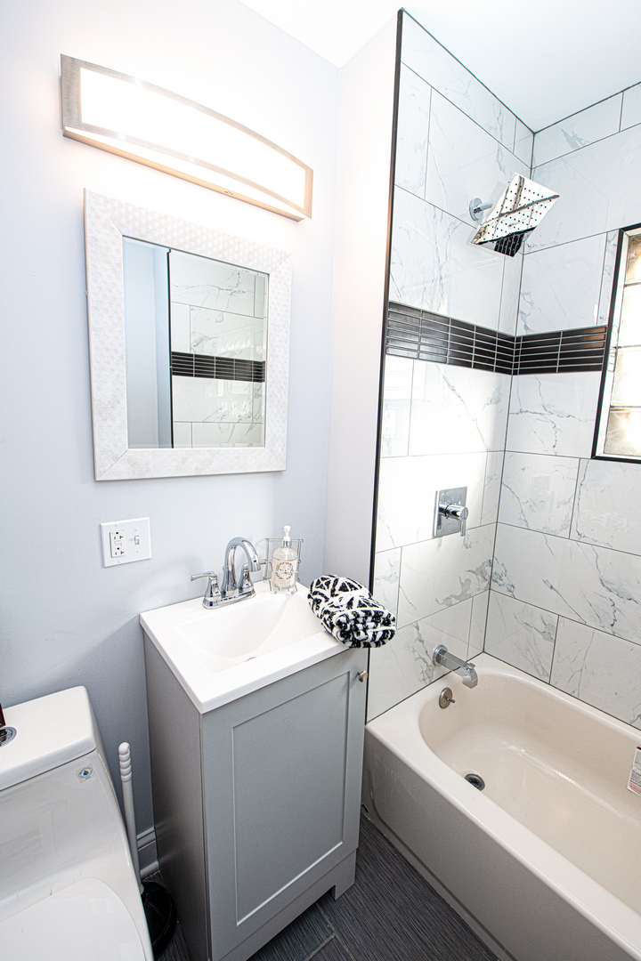 10151 S Avenue M, Chicago, IL 60617