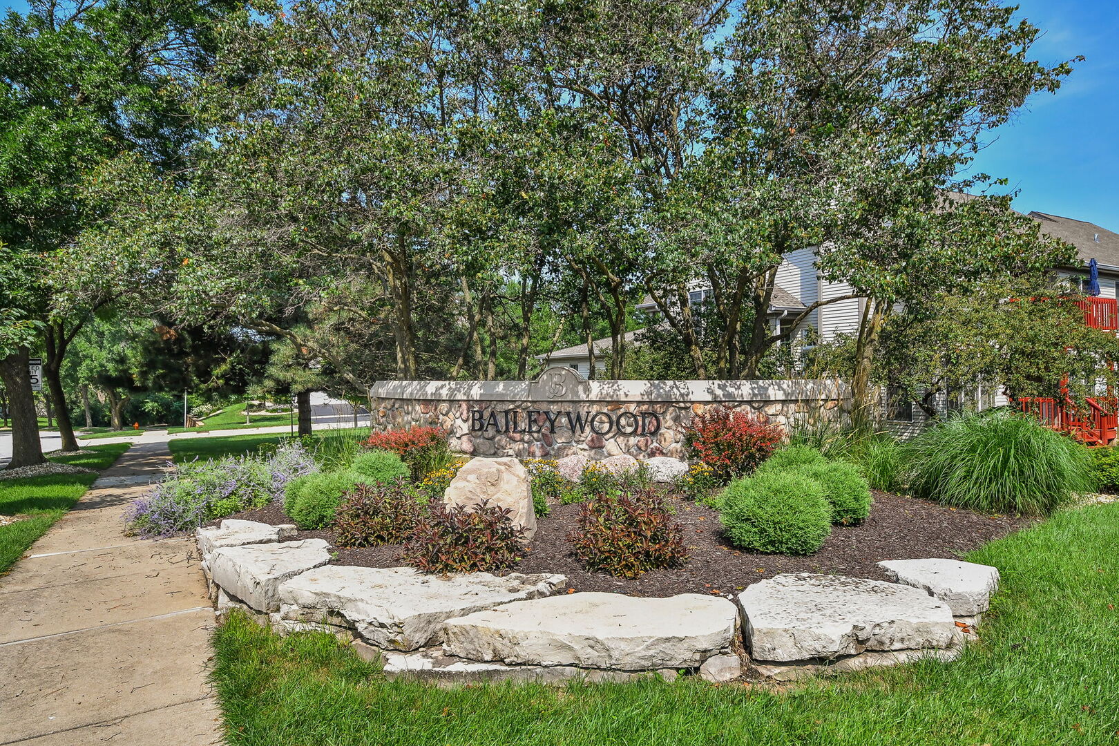 558 Harlowe Lane, Naperville, IL 60565