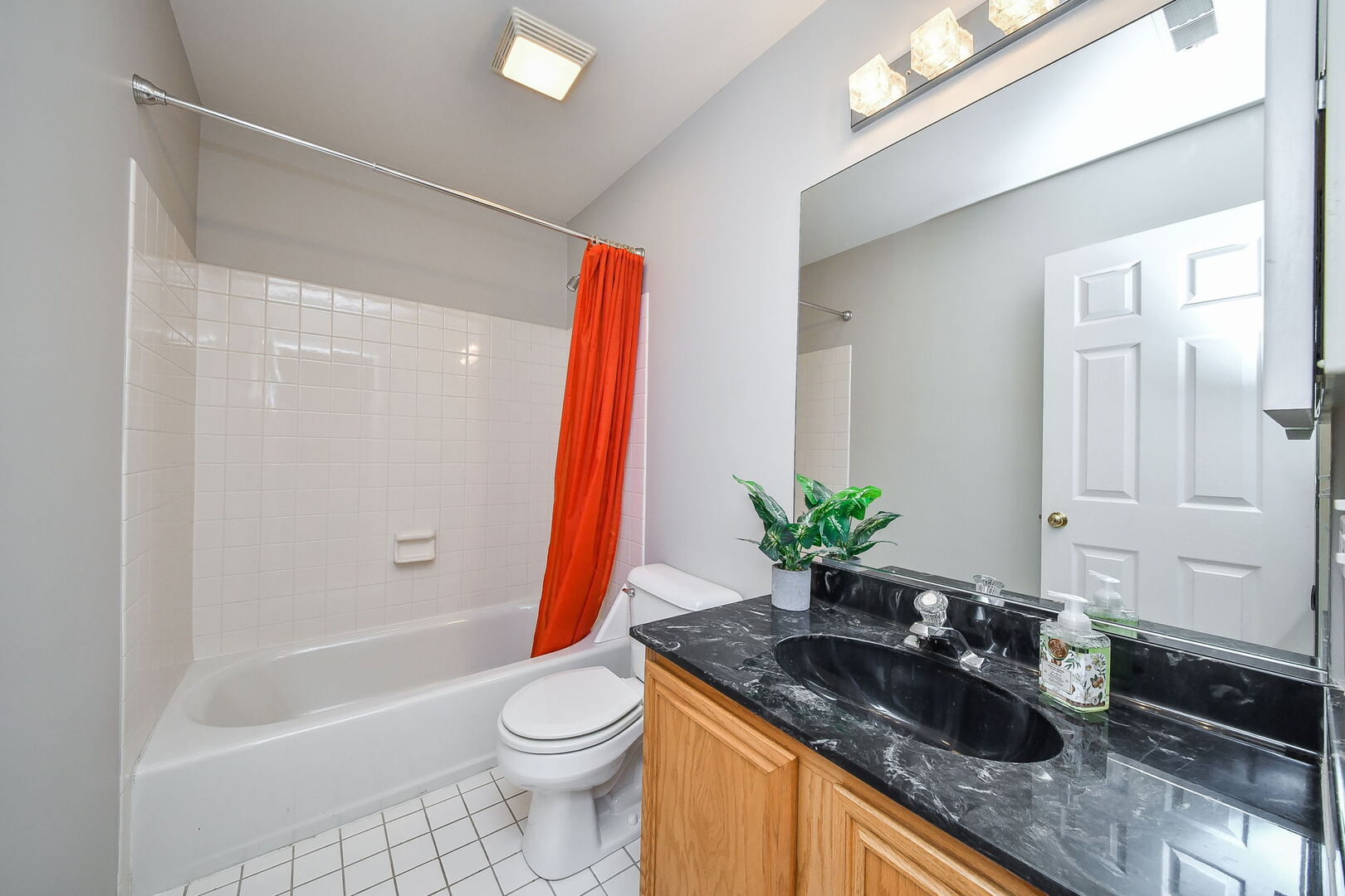 558 Harlowe Lane, Naperville, IL 60565