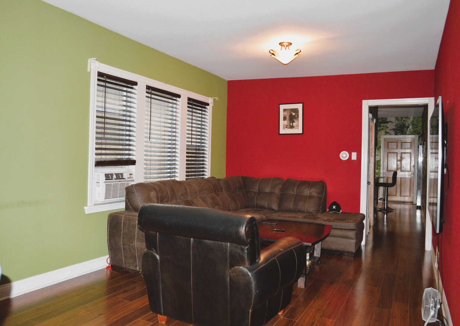 4051 N Marmora Avenue, Chicago, IL 60634