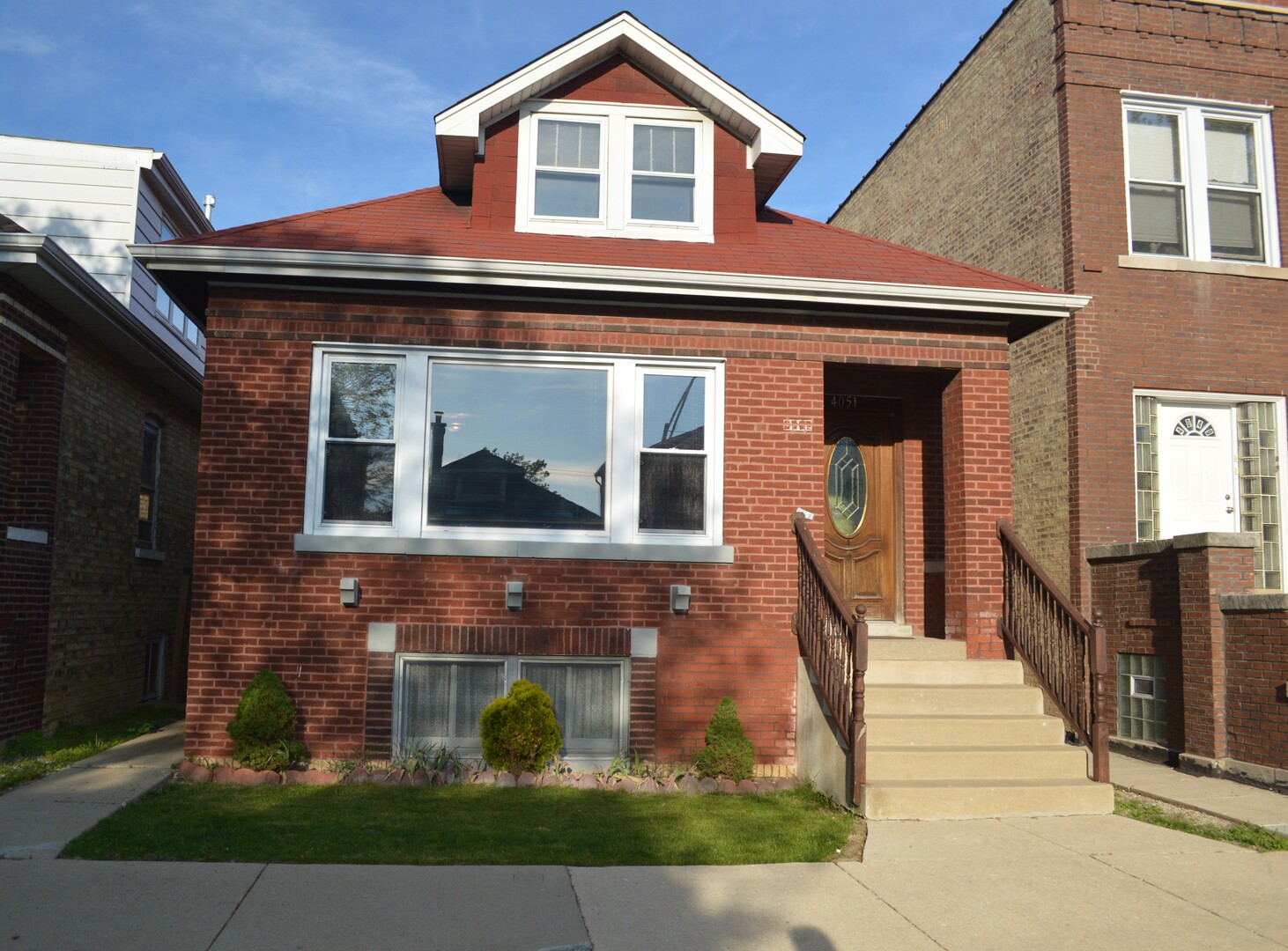 4051 N Marmora Avenue, Chicago, IL 60634