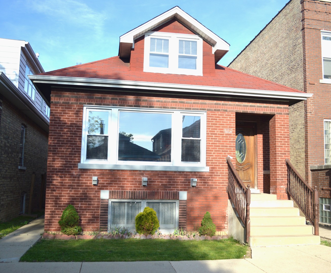 4051 N Marmora Avenue, Chicago, IL 60634