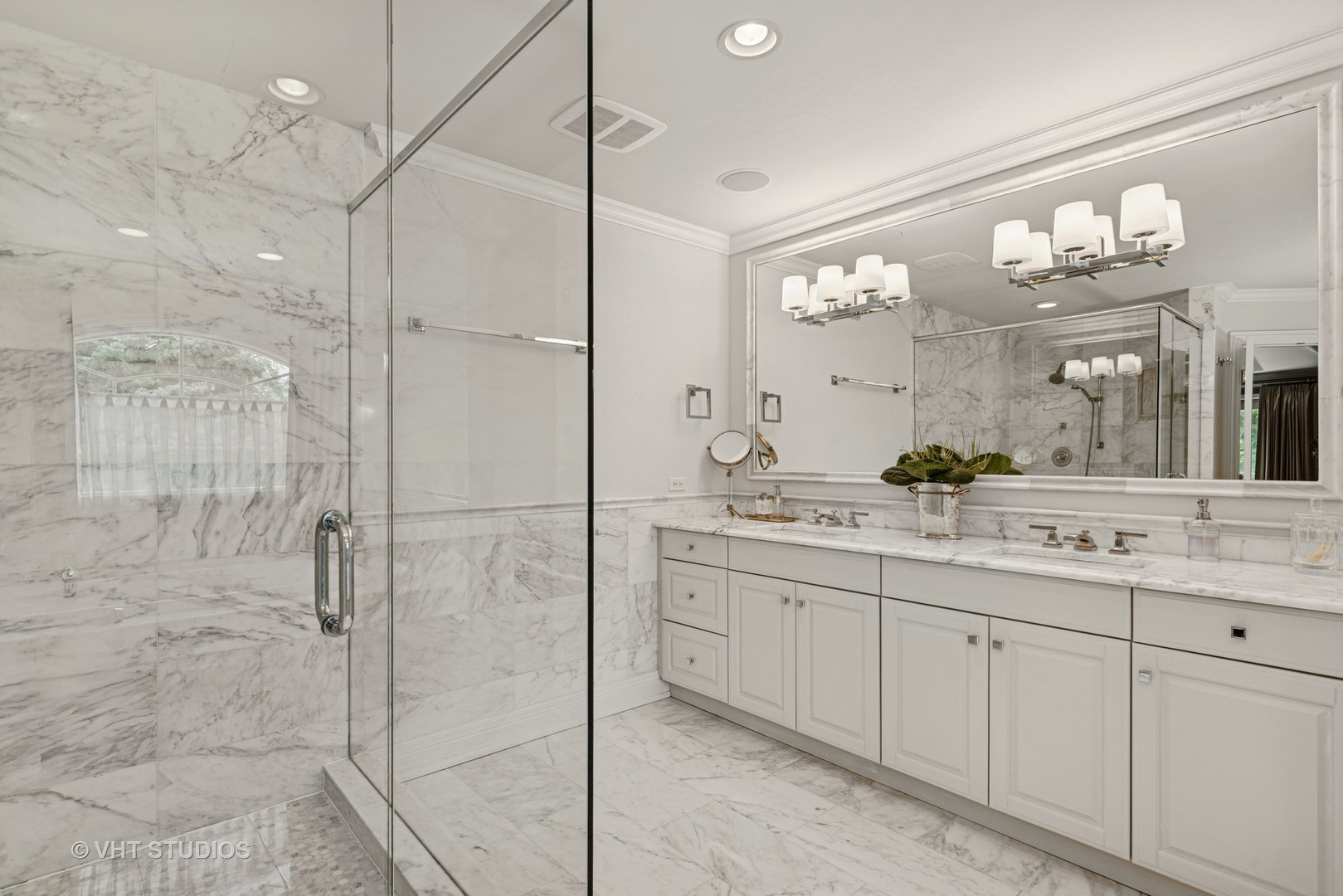 14875 Creekside Path, Green Oaks, IL 60048