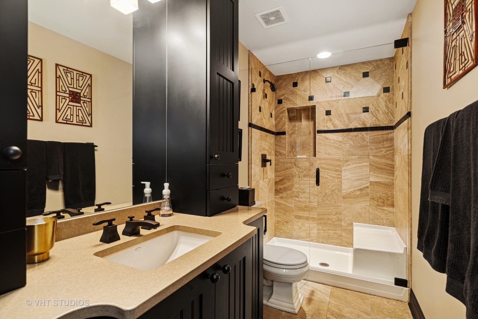 14875 Creekside Path, Green Oaks, IL 60048