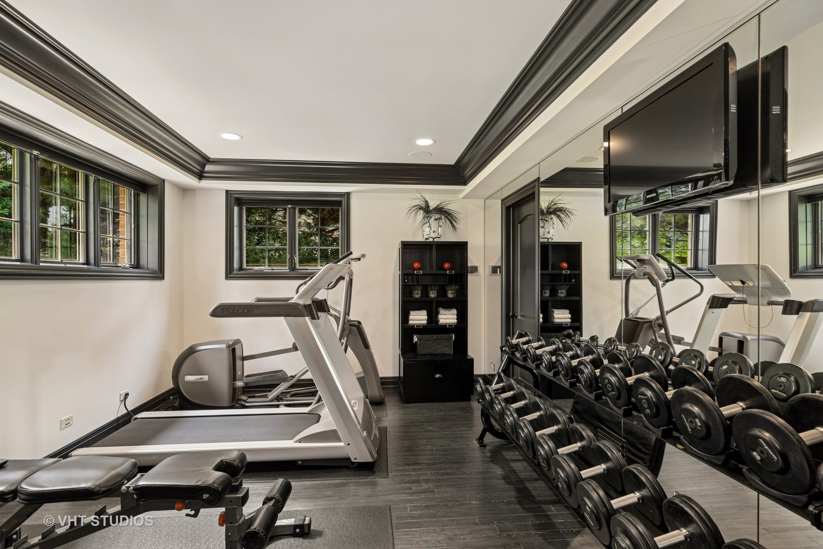 14875 Creekside Path, Green Oaks, IL 60048