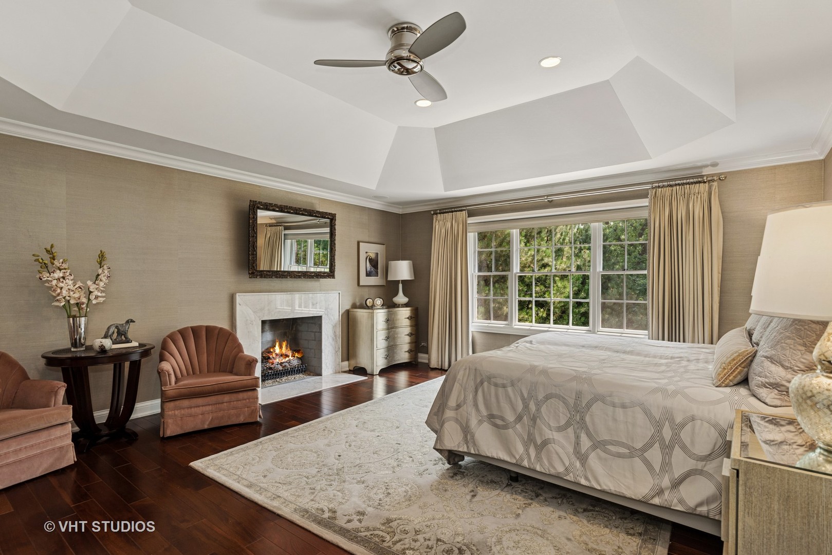 14875 Creekside Path, Green Oaks, IL 60048