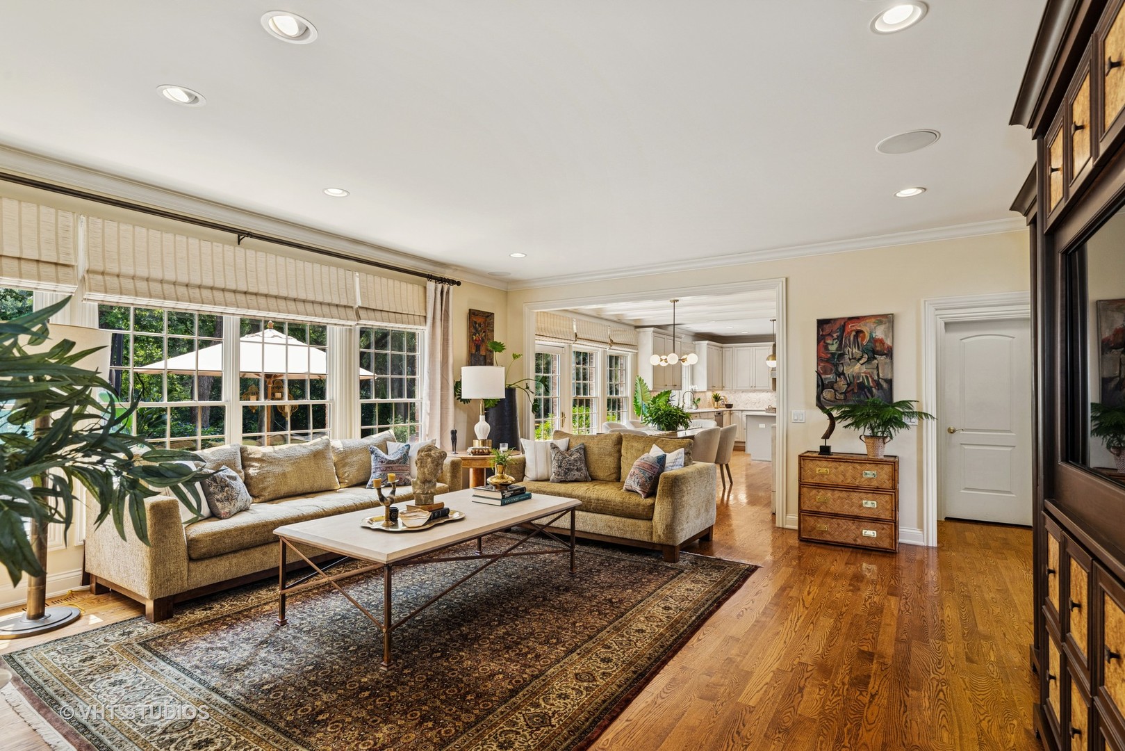 14875 Creekside Path, Green Oaks, IL 60048