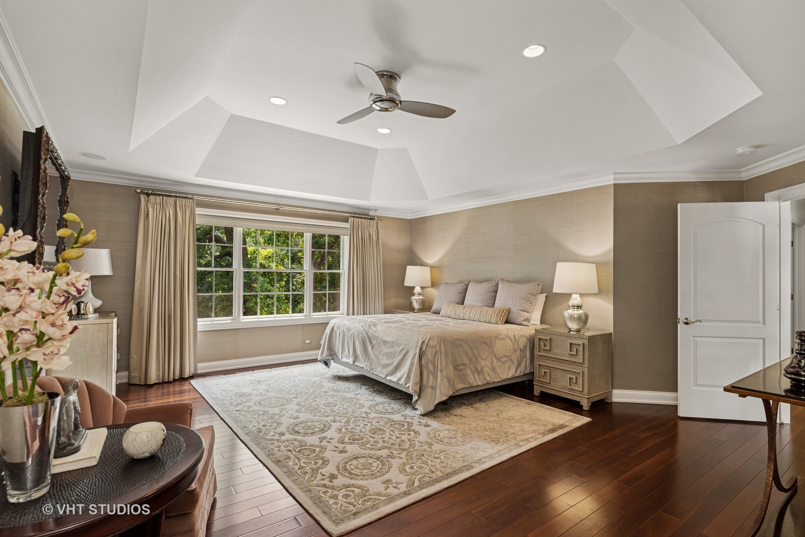 14875 Creekside Path, Green Oaks, IL 60048