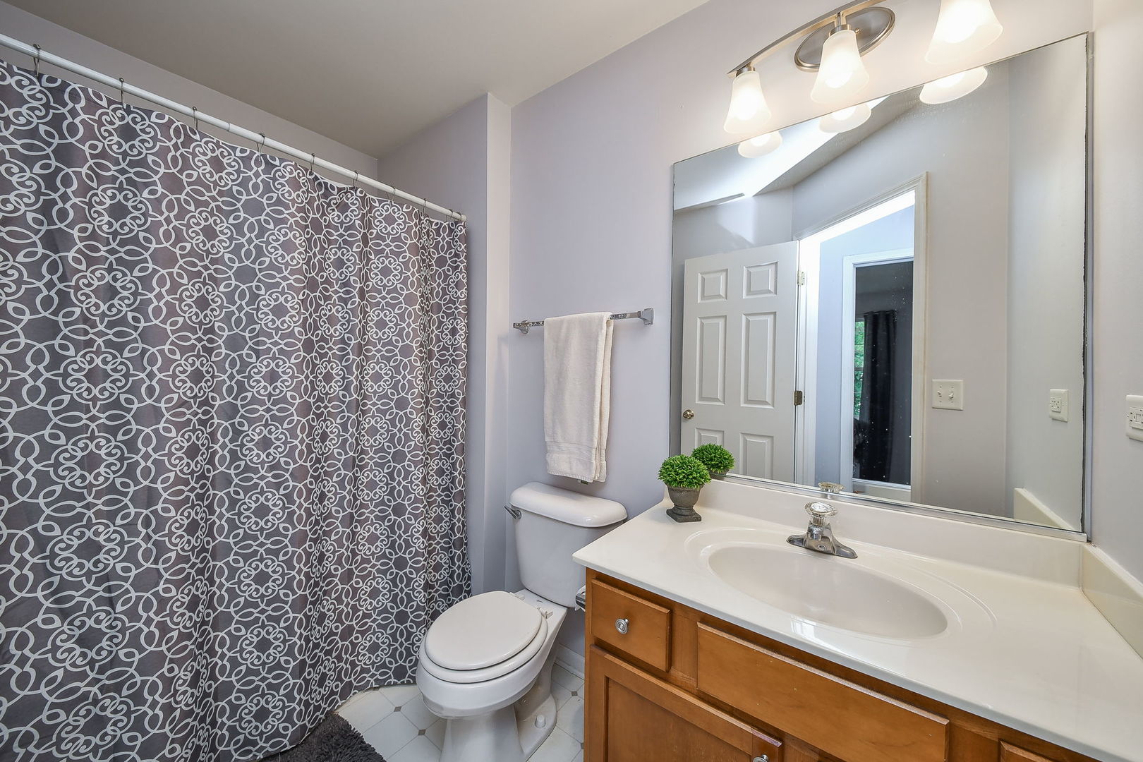 2405 Stoughton Circle, Aurora, IL 60502