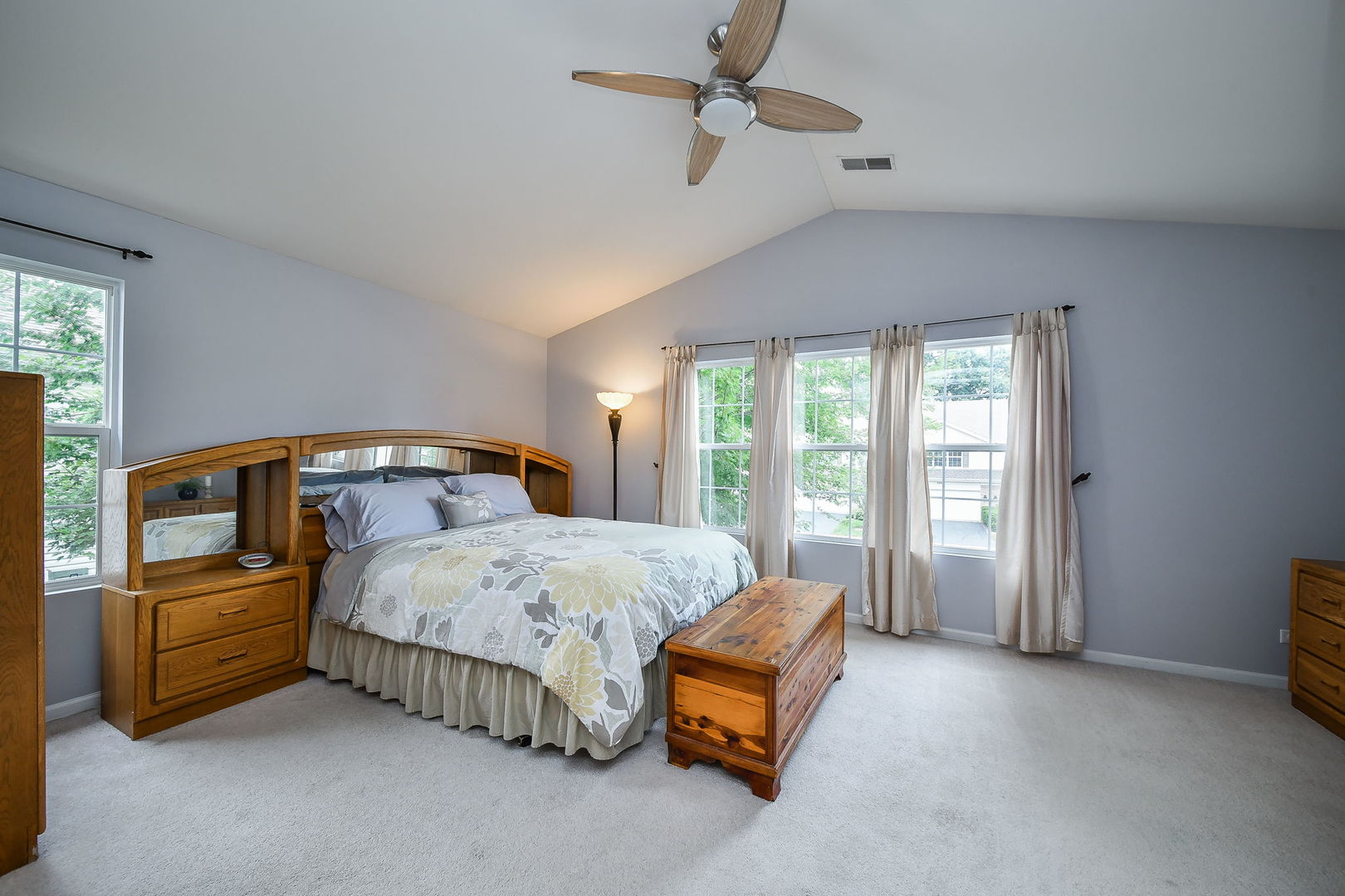 2405 Stoughton Circle, Aurora, IL 60502
