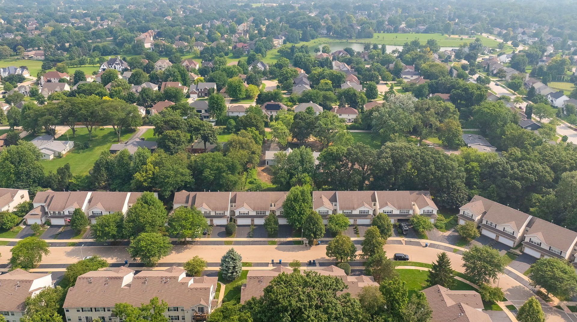 2405 Stoughton Circle, Aurora, IL 60502