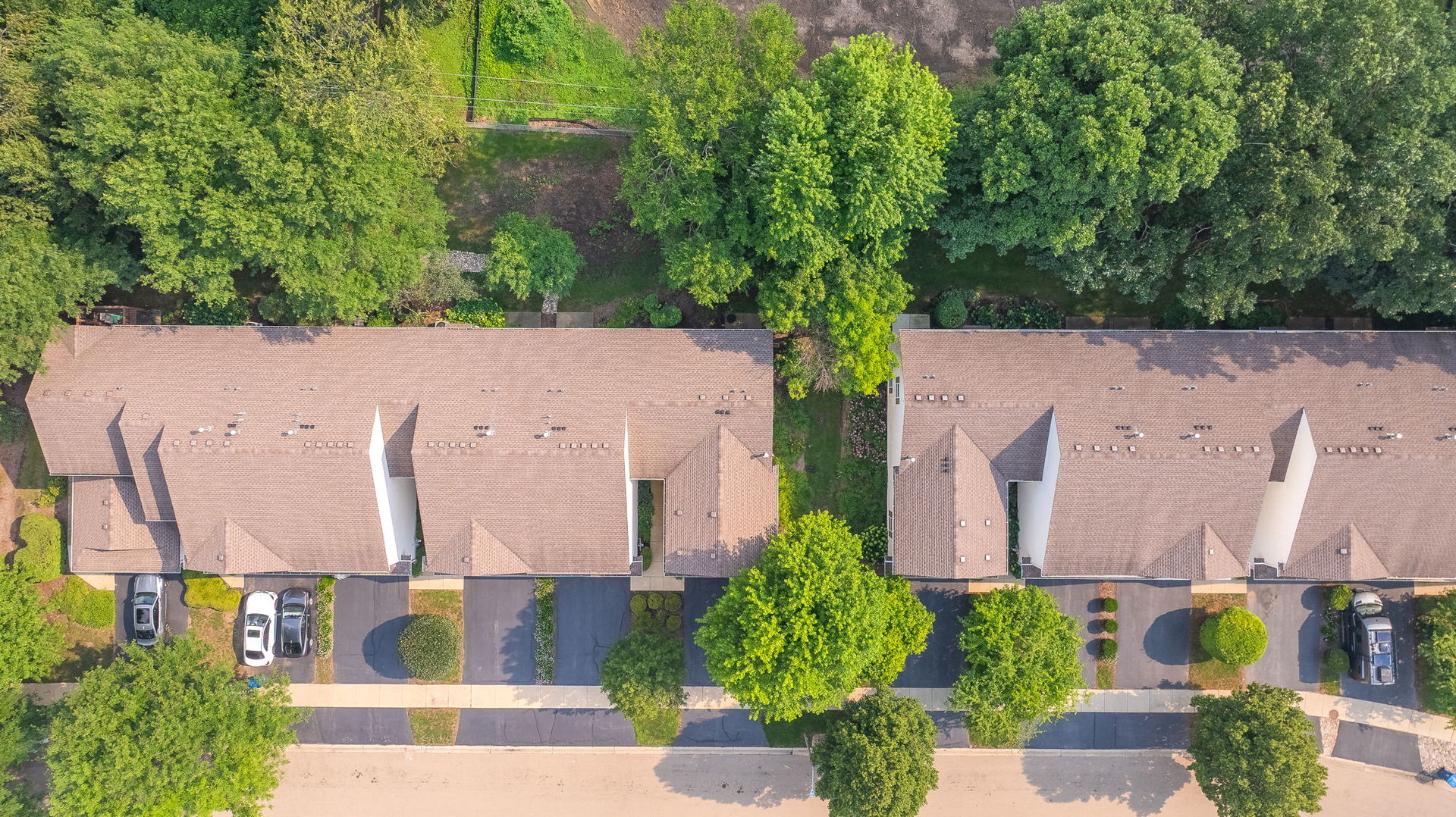 2405 Stoughton Circle, Aurora, IL 60502
