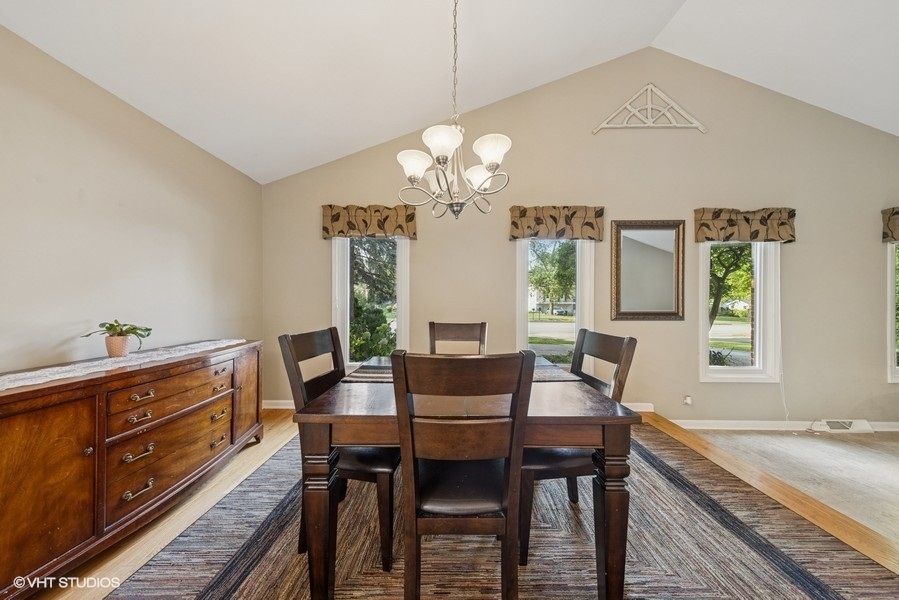 26W241 Jewell Road, Winfield, IL 60190