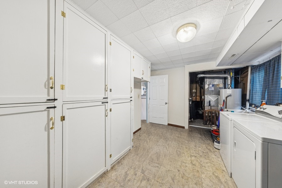 26W241 Jewell Road, Winfield, IL 60190