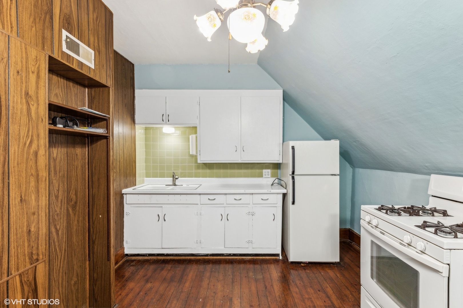 309 E Corning Avenue, Peotone, IL 60468