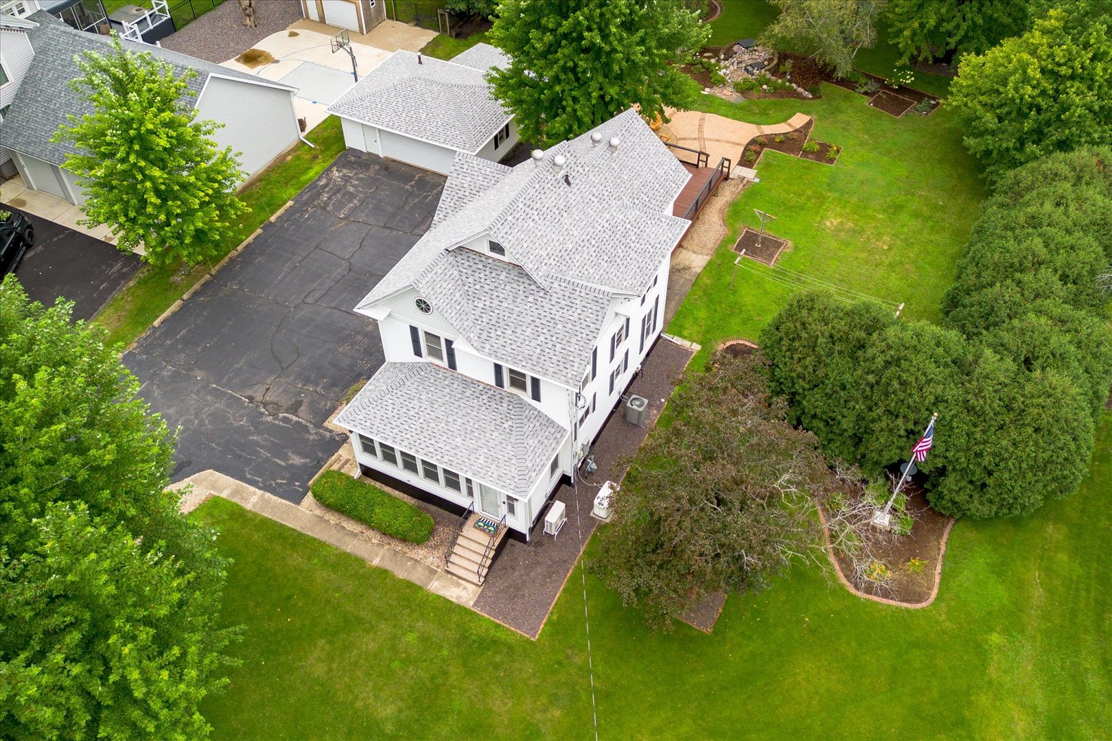 443 E Peru Street, Princeton, IL 61356