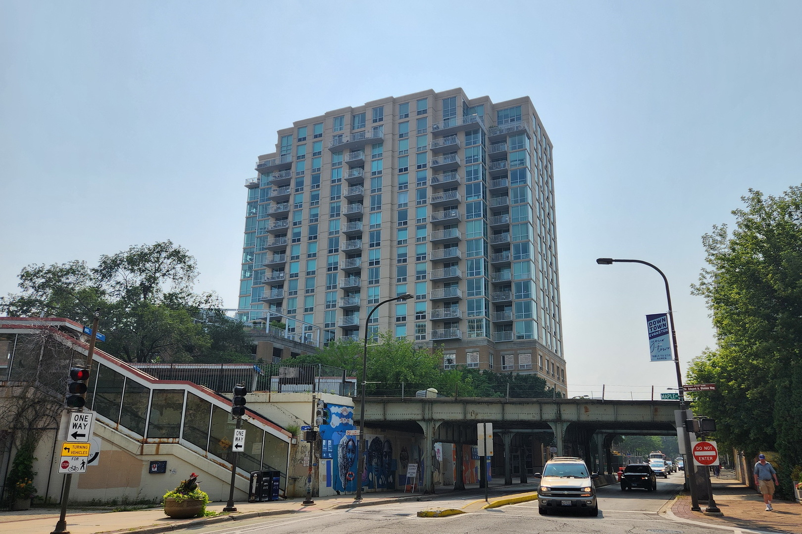 1640 Maple Avenue #804, Evanston, IL 60201