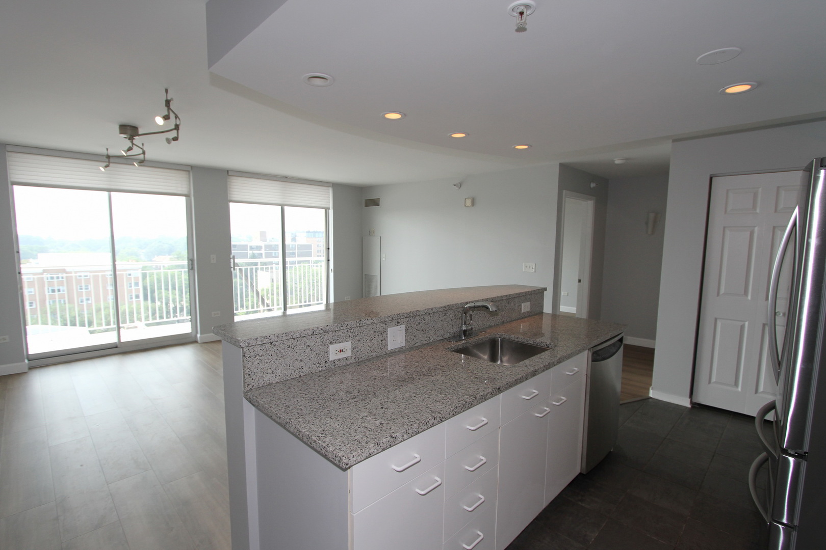 1640 Maple Avenue #804, Evanston, IL 60201