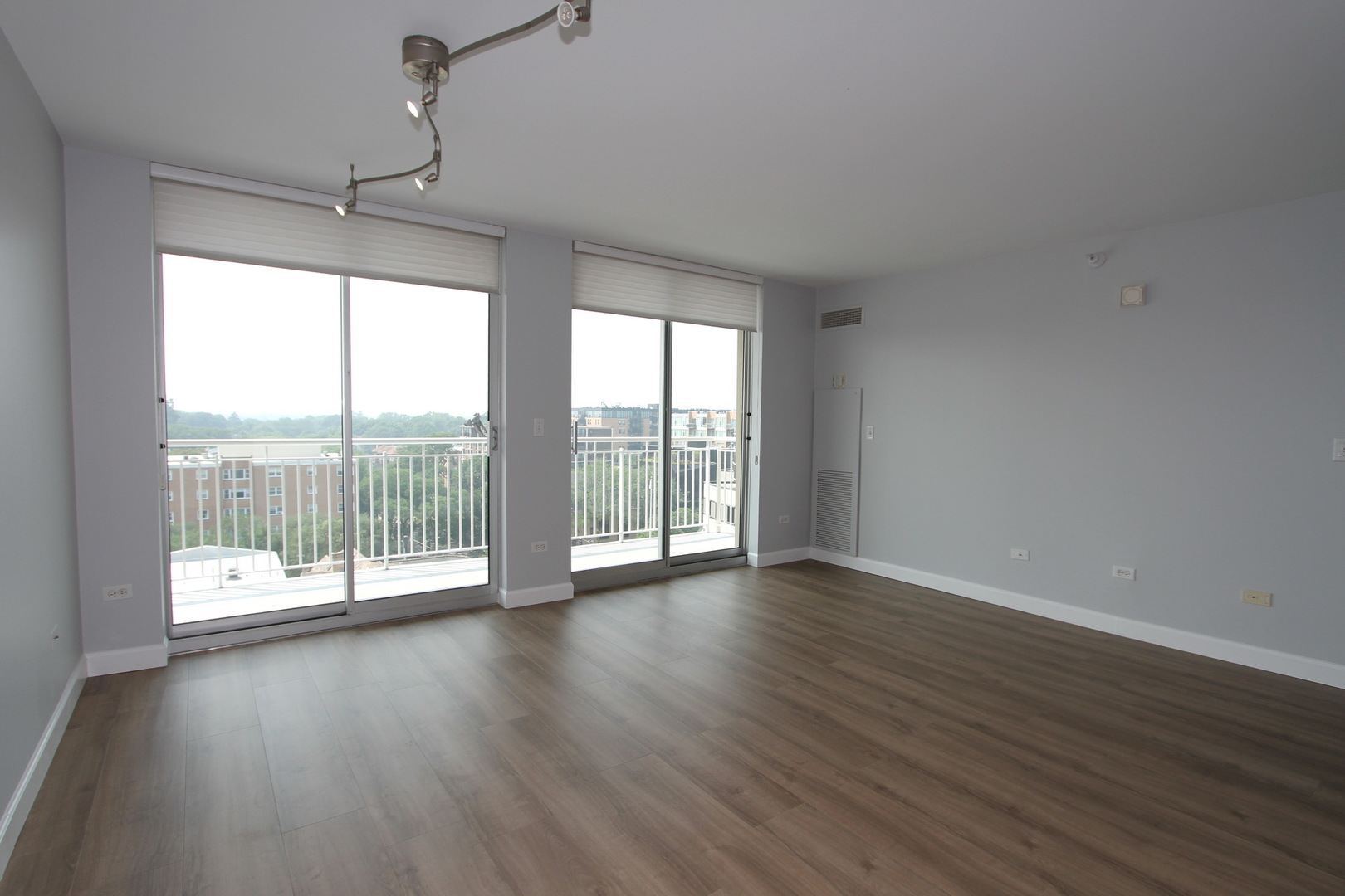 1640 Maple Avenue #804, Evanston, IL 60201