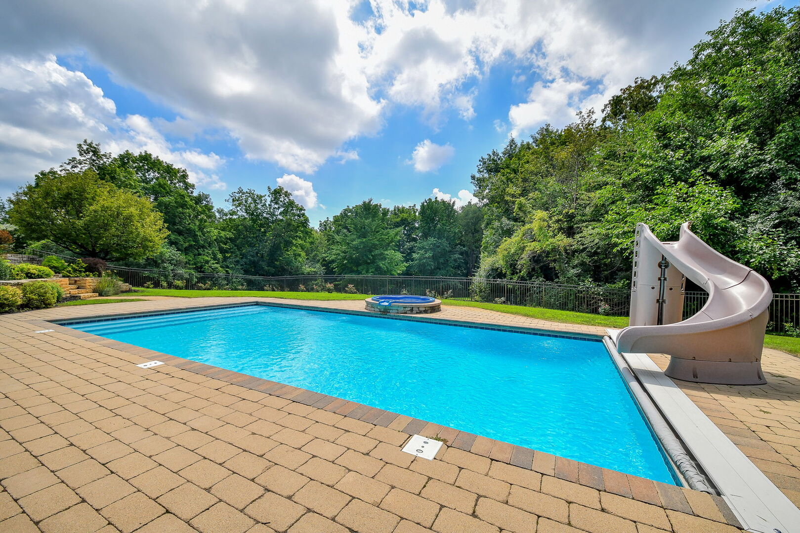 34W791 Army Trail Road, Wayne, IL 60184