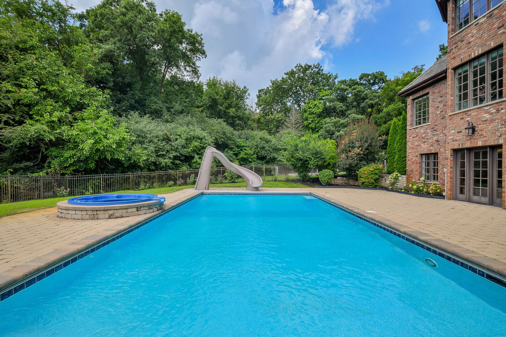 34W791 Army Trail Road, Wayne, IL 60184