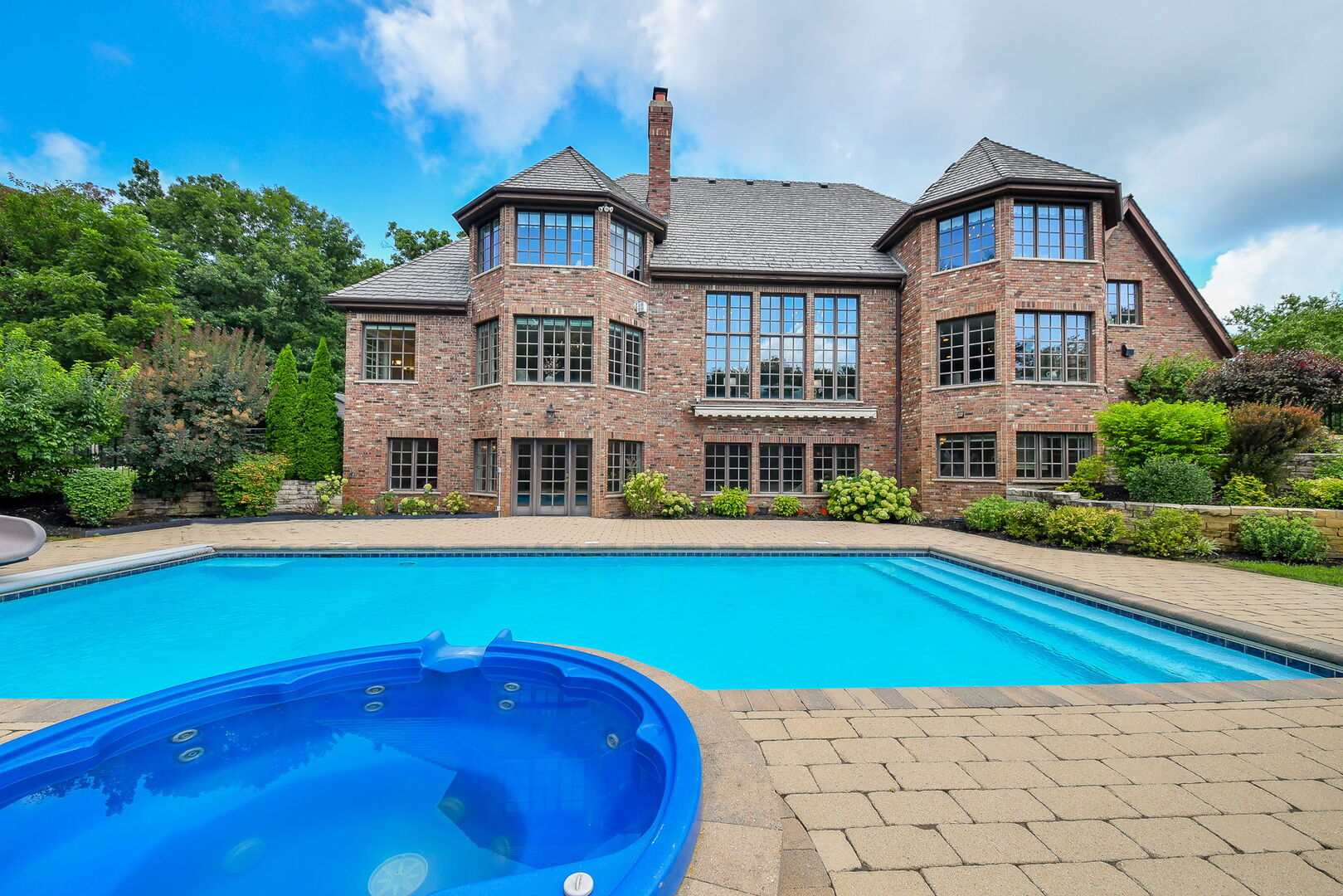 34W791 Army Trail Road, Wayne, IL 60184