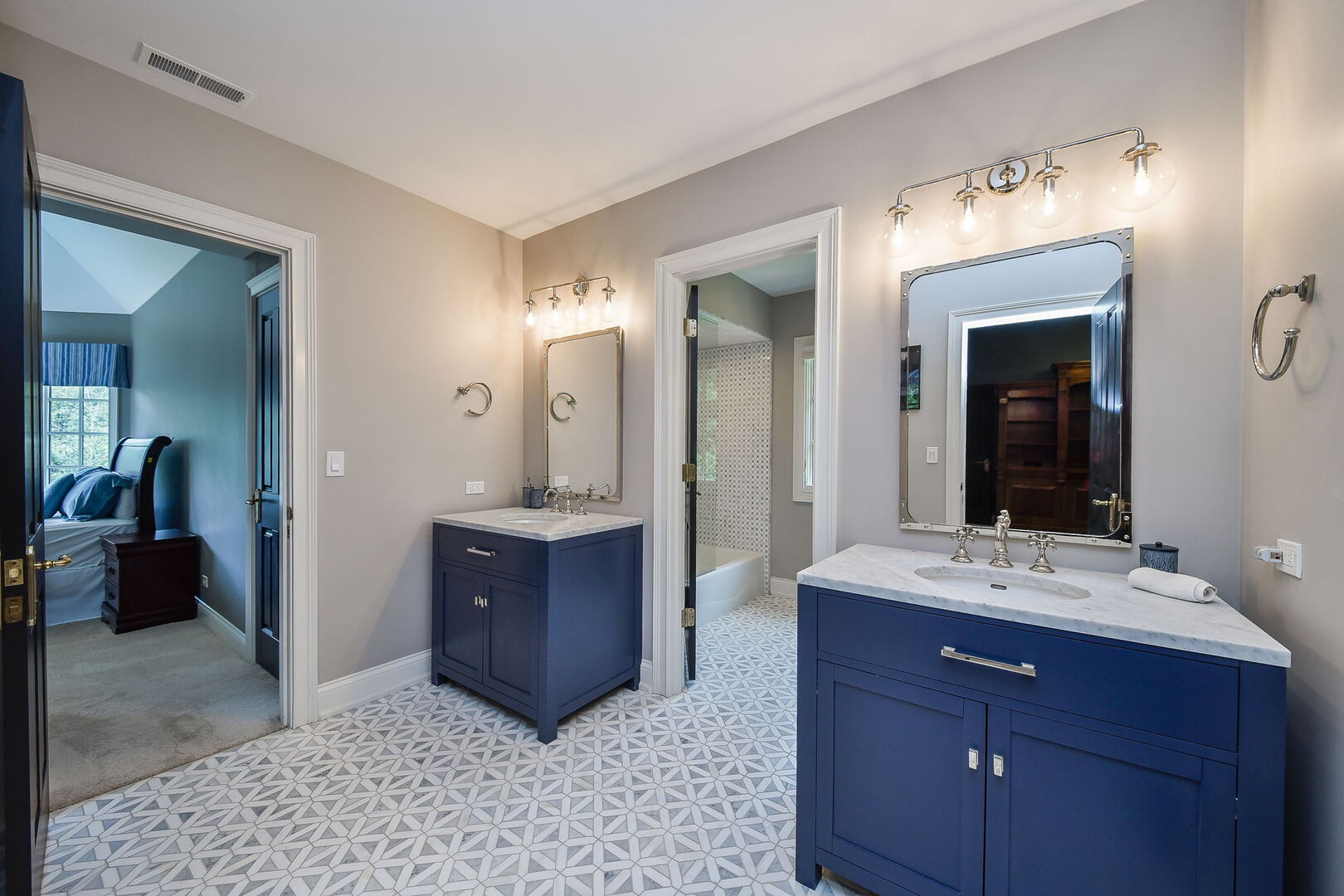 34W791 Army Trail Road, Wayne, IL 60184