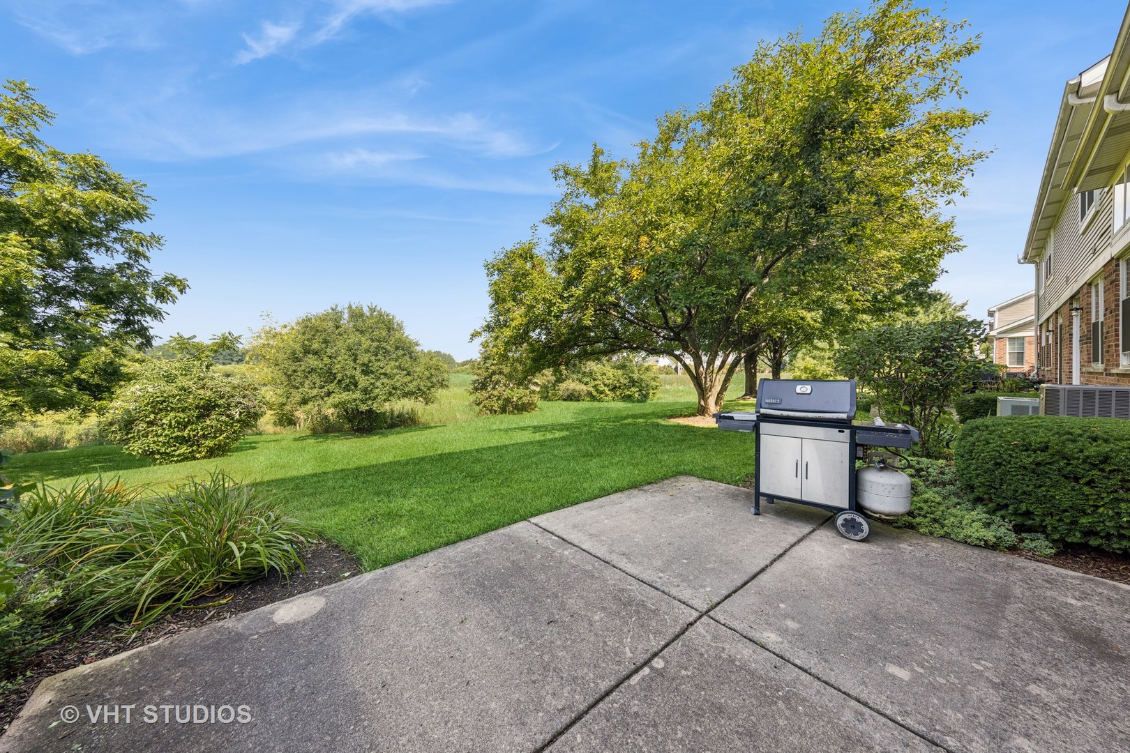 7324 Chestnut Hills Drive, Burr Ridge, IL 60527