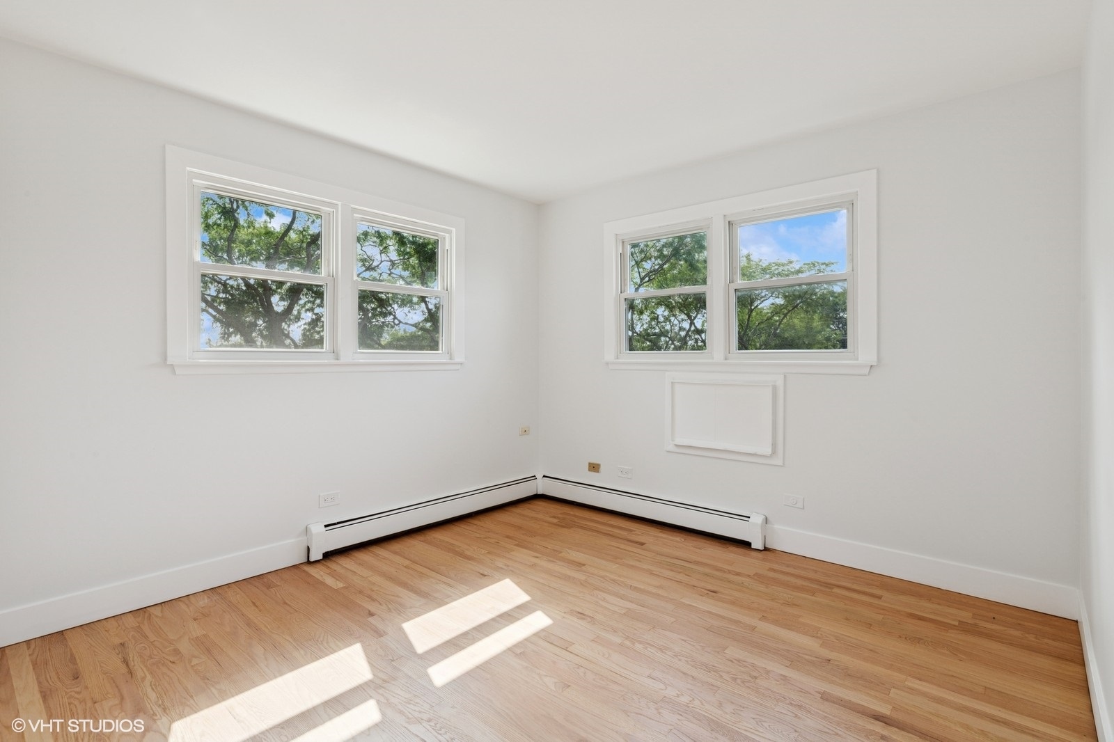 512 W Ida Court #2, Mount Prospect, IL 60056