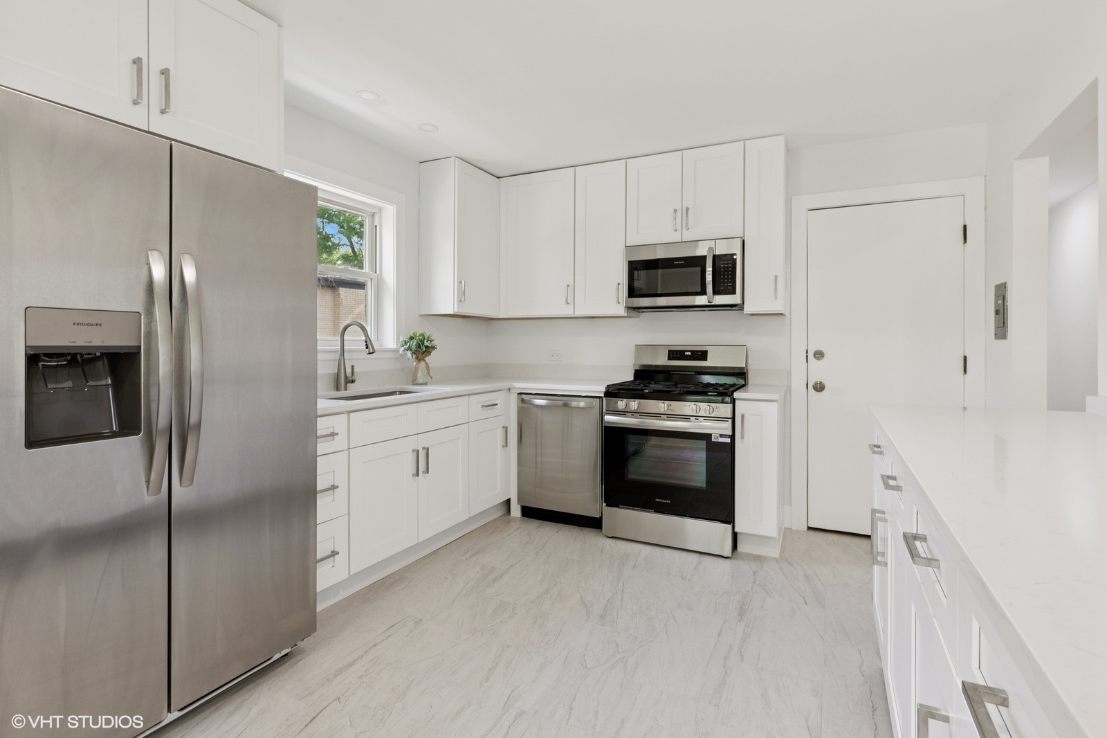512 W Ida Court #2, Mount Prospect, IL 60056