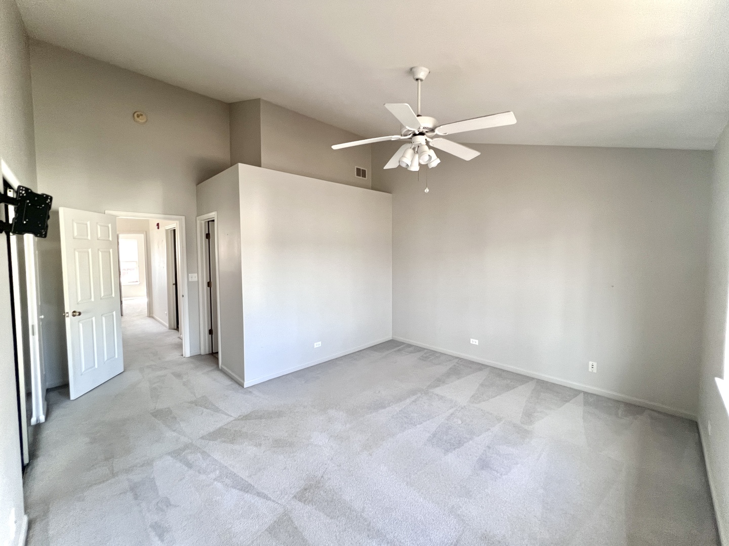 2130 Fulham Drive, Naperville, IL 60564