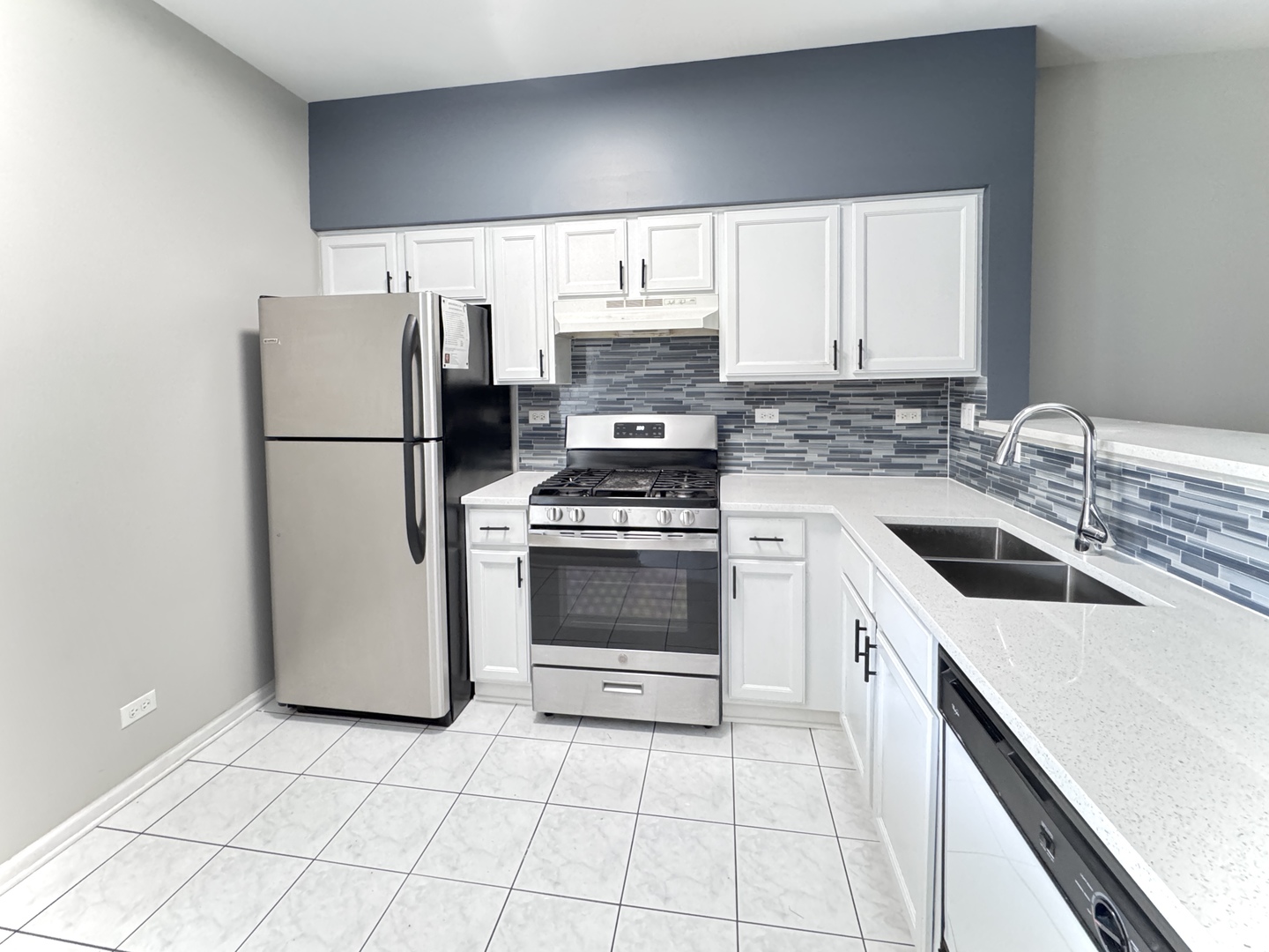 2130 Fulham Drive, Naperville, IL 60564