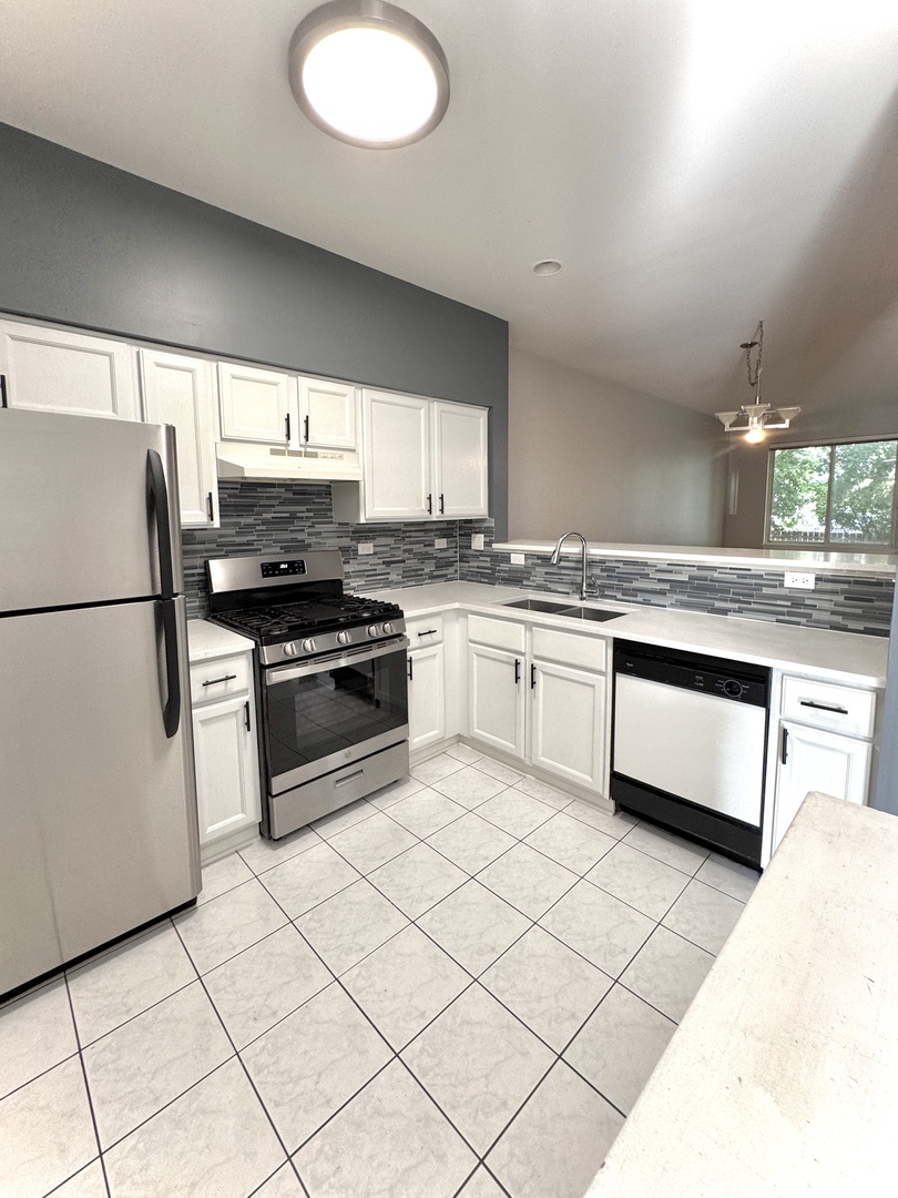 2130 Fulham Drive, Naperville, IL 60564