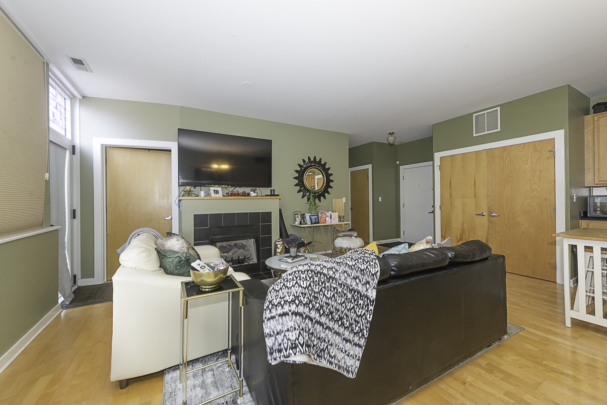 1621 S Halsted Street #405, Chicago, IL 60608